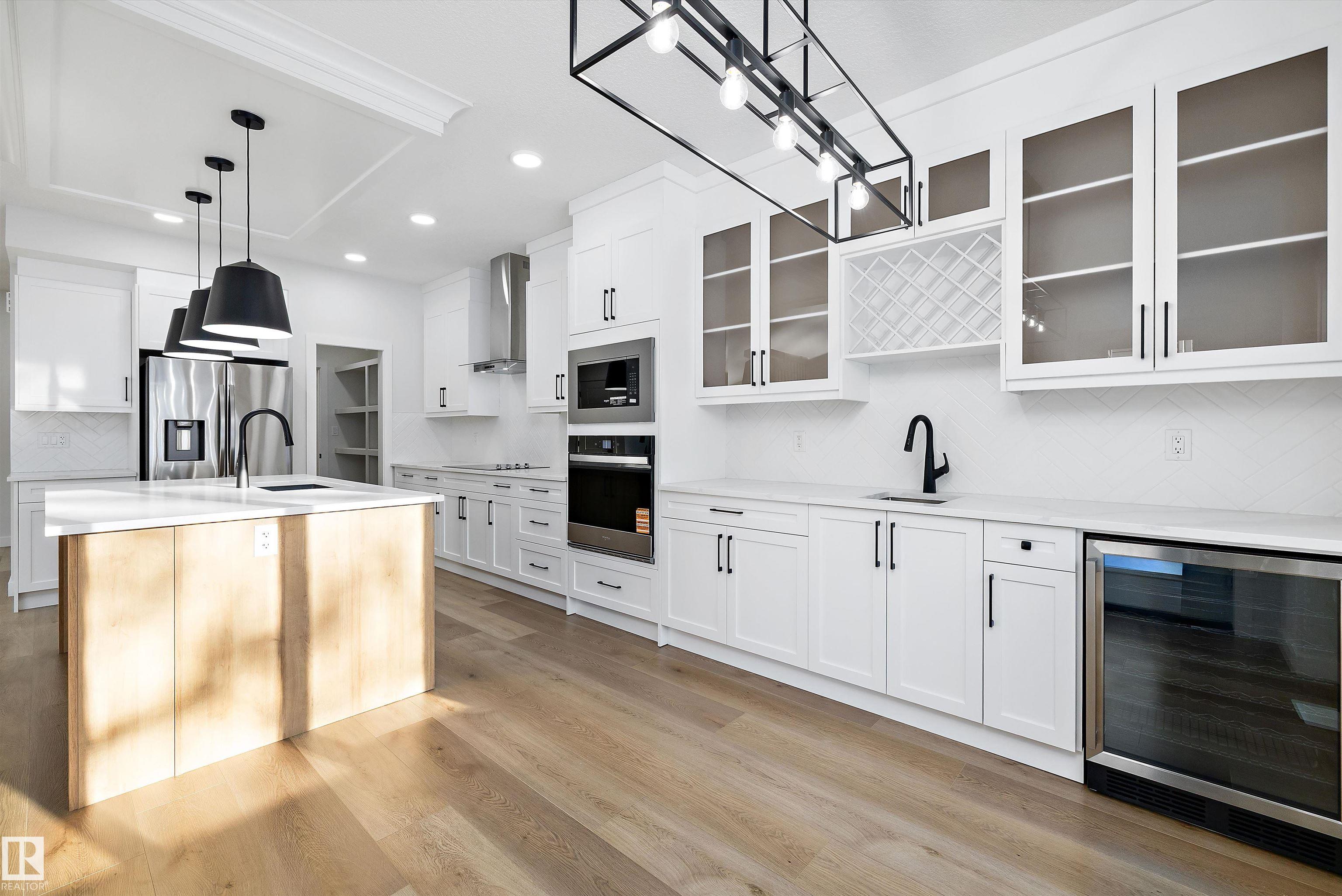 Photo 8 at 1713 Crossbill Loop NW, Kinglet Gardens, Edmonton