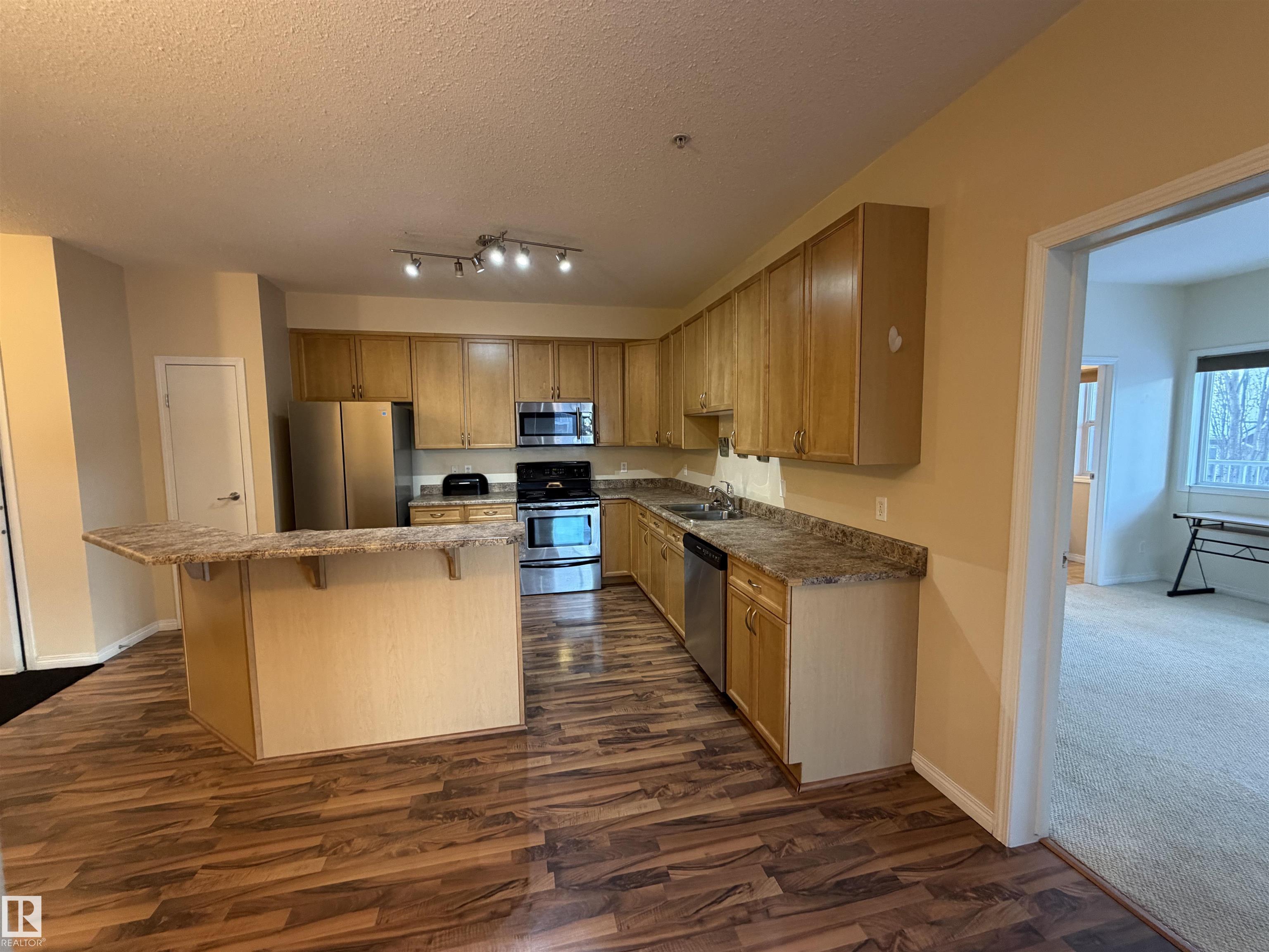 Photo 7 at 321 - 4304 139 Avenue NW, Clareview Town Centre, Edmonton