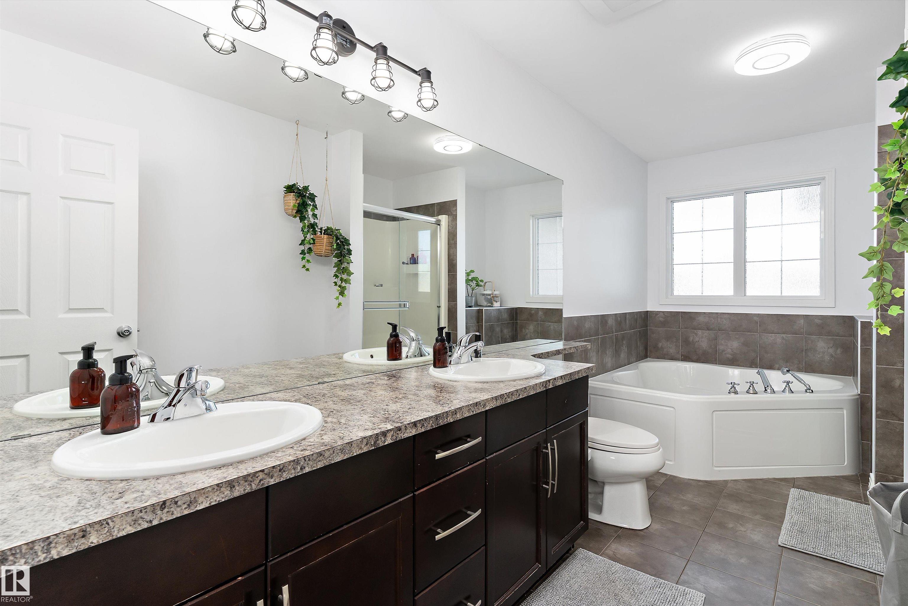 Photo 36 at 16 Sutherland Street, Suntree, Leduc