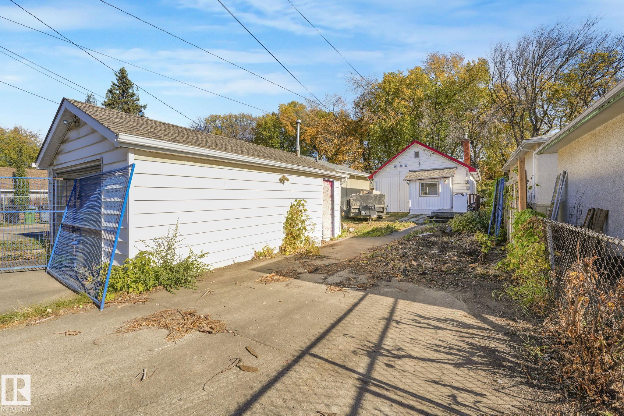 Photo 17 at 11932 91 Street NW, Alberta Avenue, Edmonton