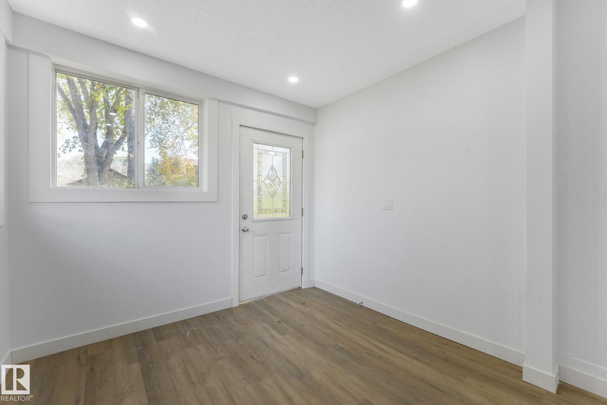 Photo 19 at 11932 91 Street NW, Alberta Avenue, Edmonton