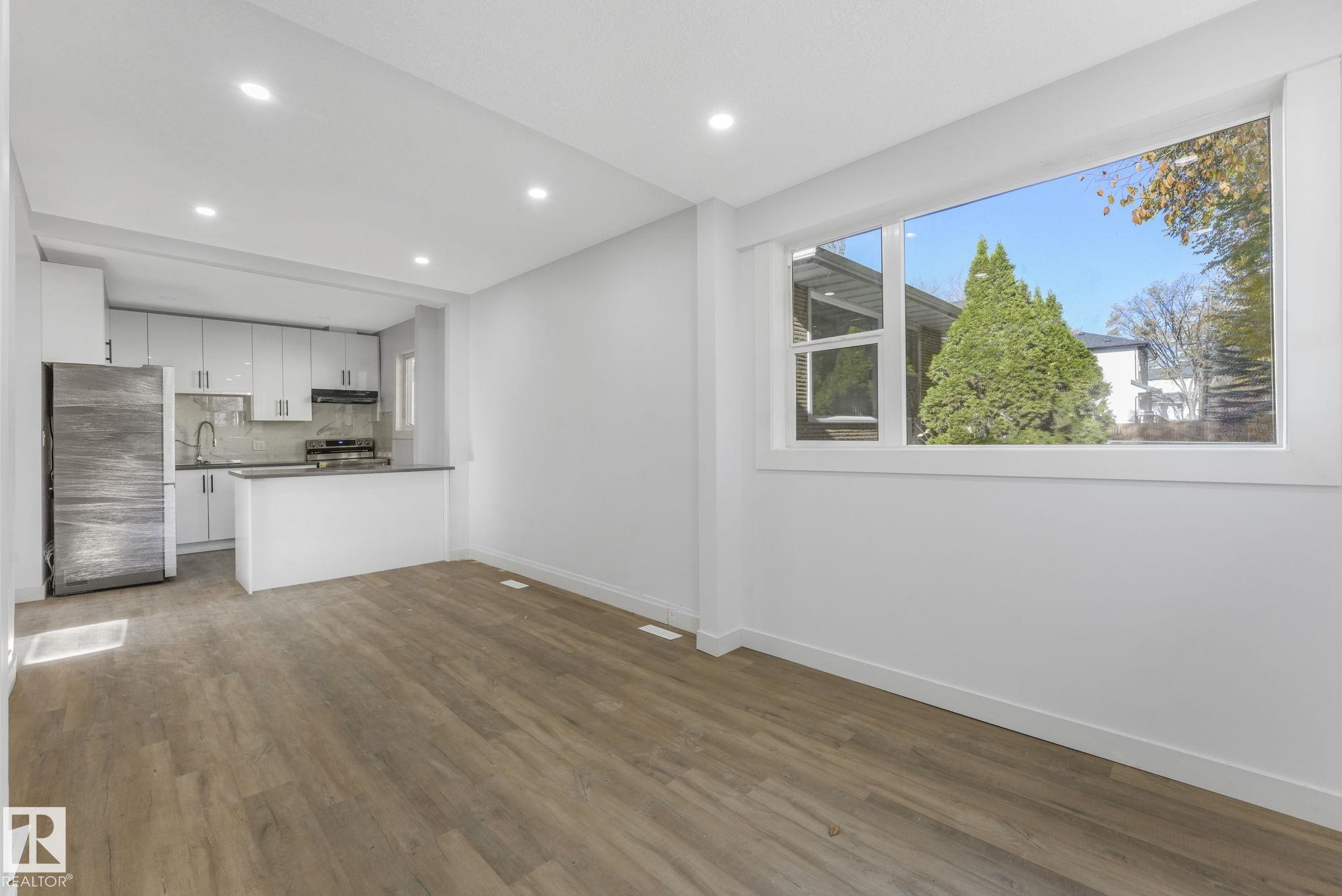 Photo 20 at 11932 91 Street NW, Alberta Avenue, Edmonton