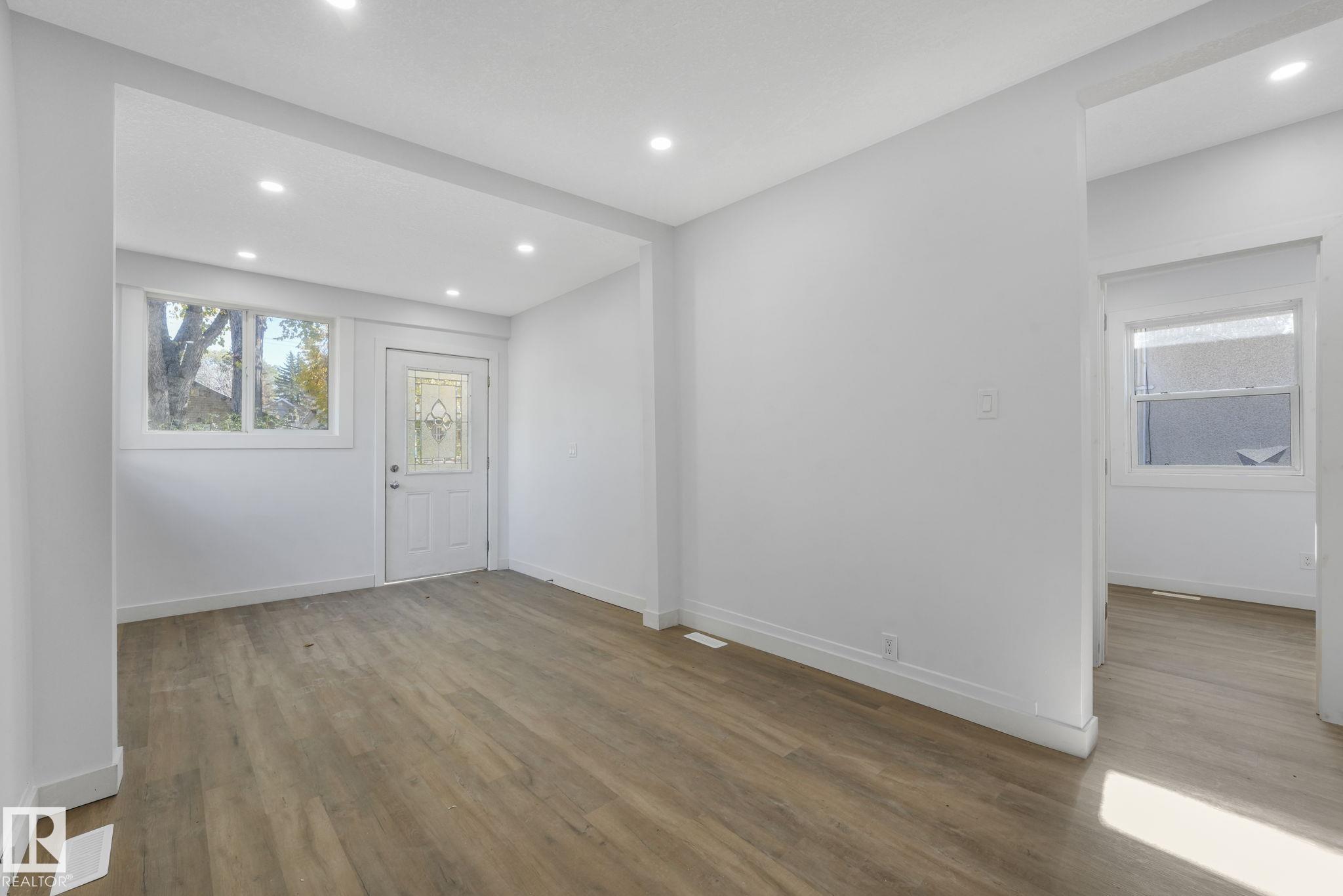 Photo 22 at 11932 91 Street NW, Alberta Avenue, Edmonton