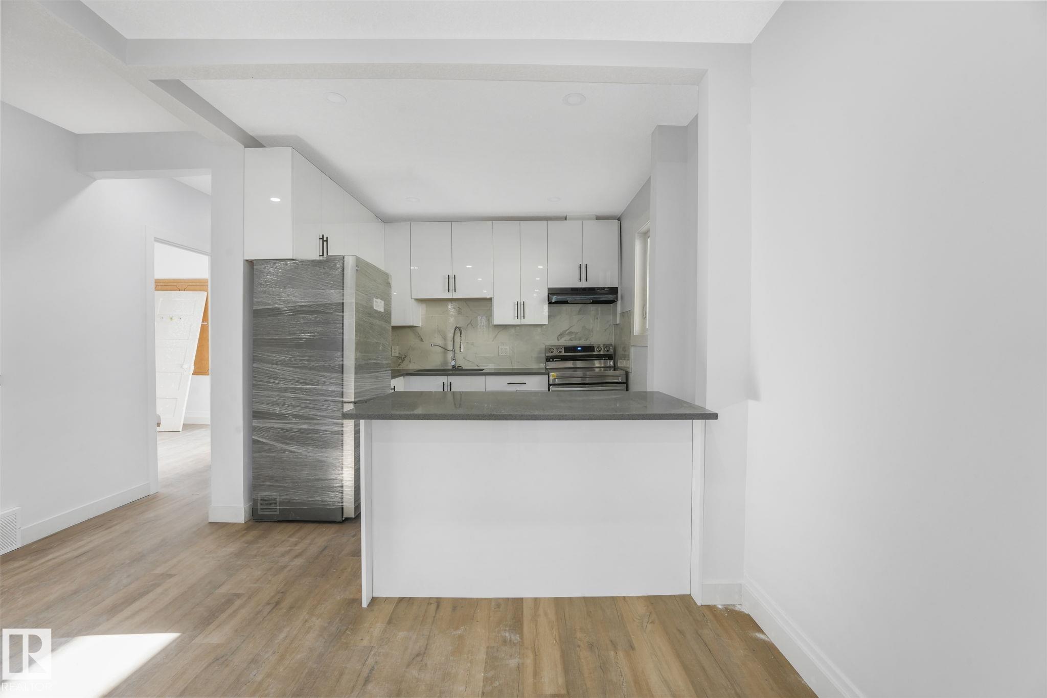 Photo 24 at 11932 91 Street NW, Alberta Avenue, Edmonton