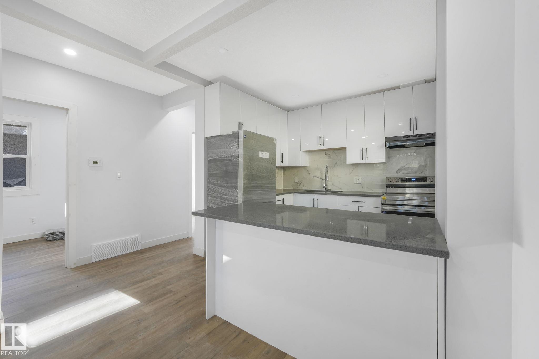 Photo 25 at 11932 91 Street NW, Alberta Avenue, Edmonton