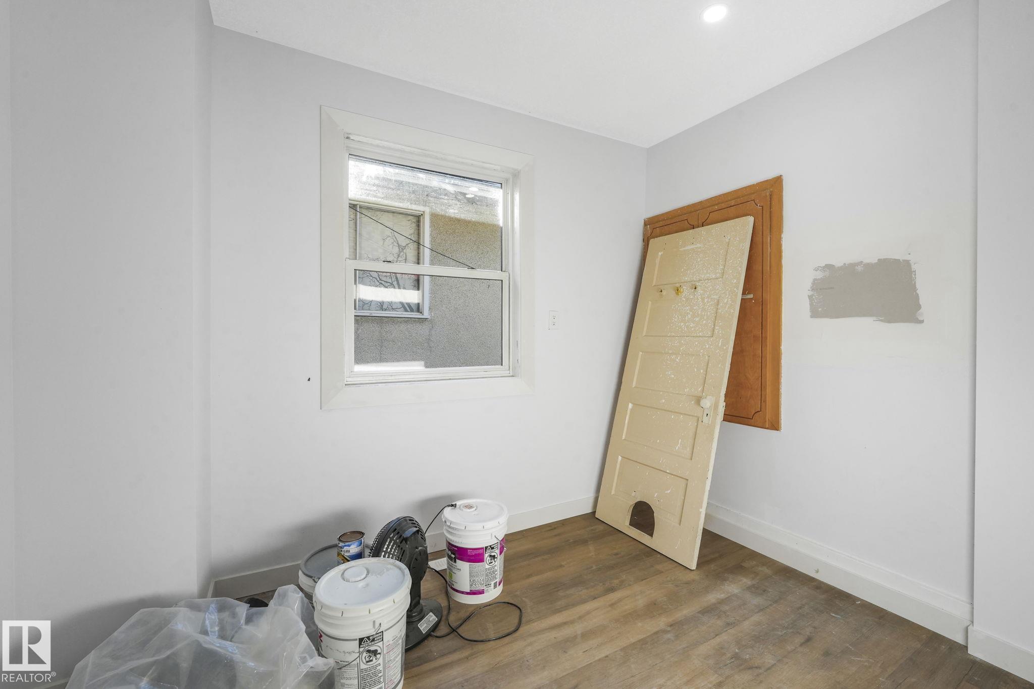 Photo 35 at 11932 91 Street NW, Alberta Avenue, Edmonton