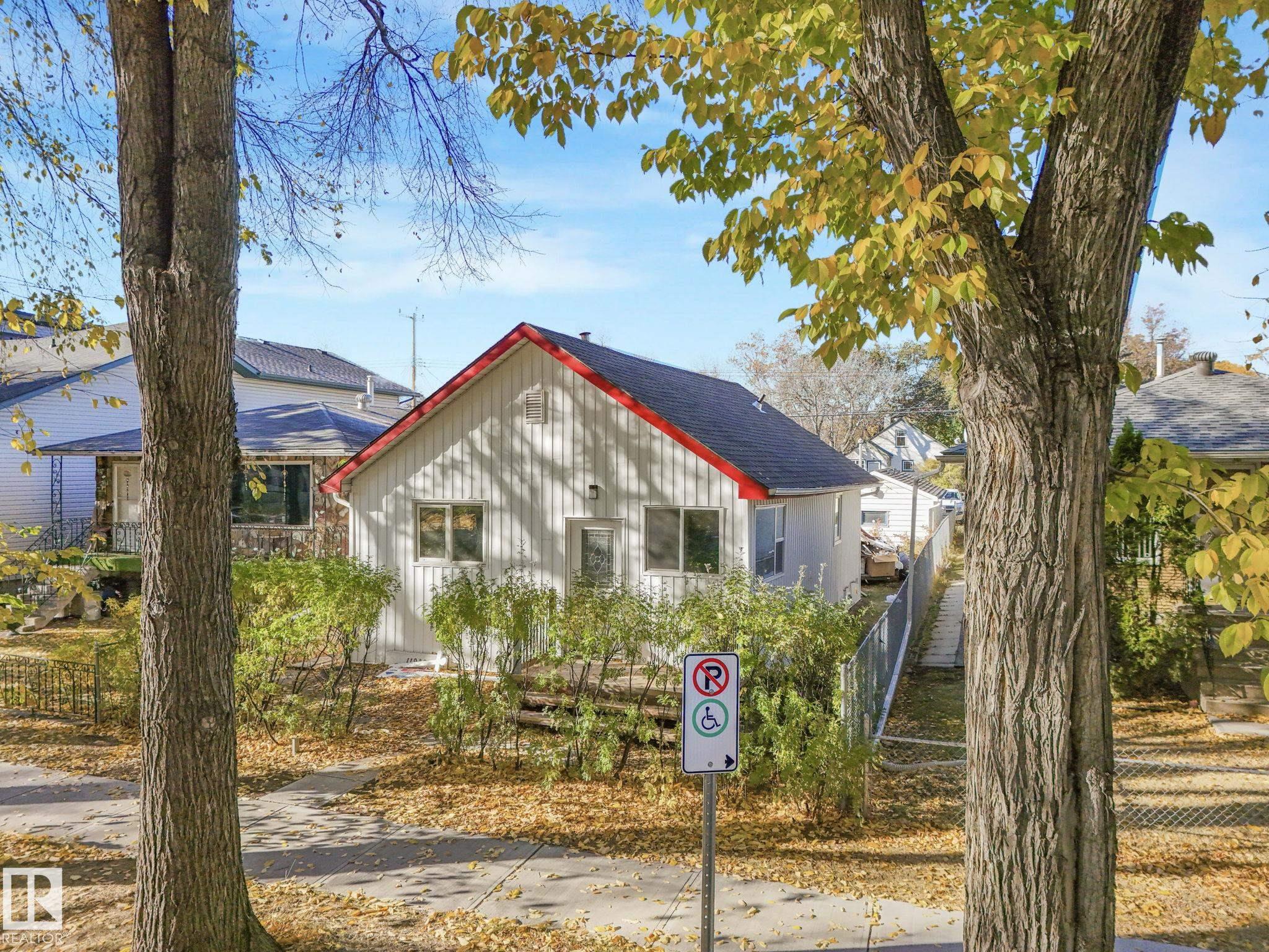 Photo 7 at 11932 91 Street NW, Alberta Avenue, Edmonton