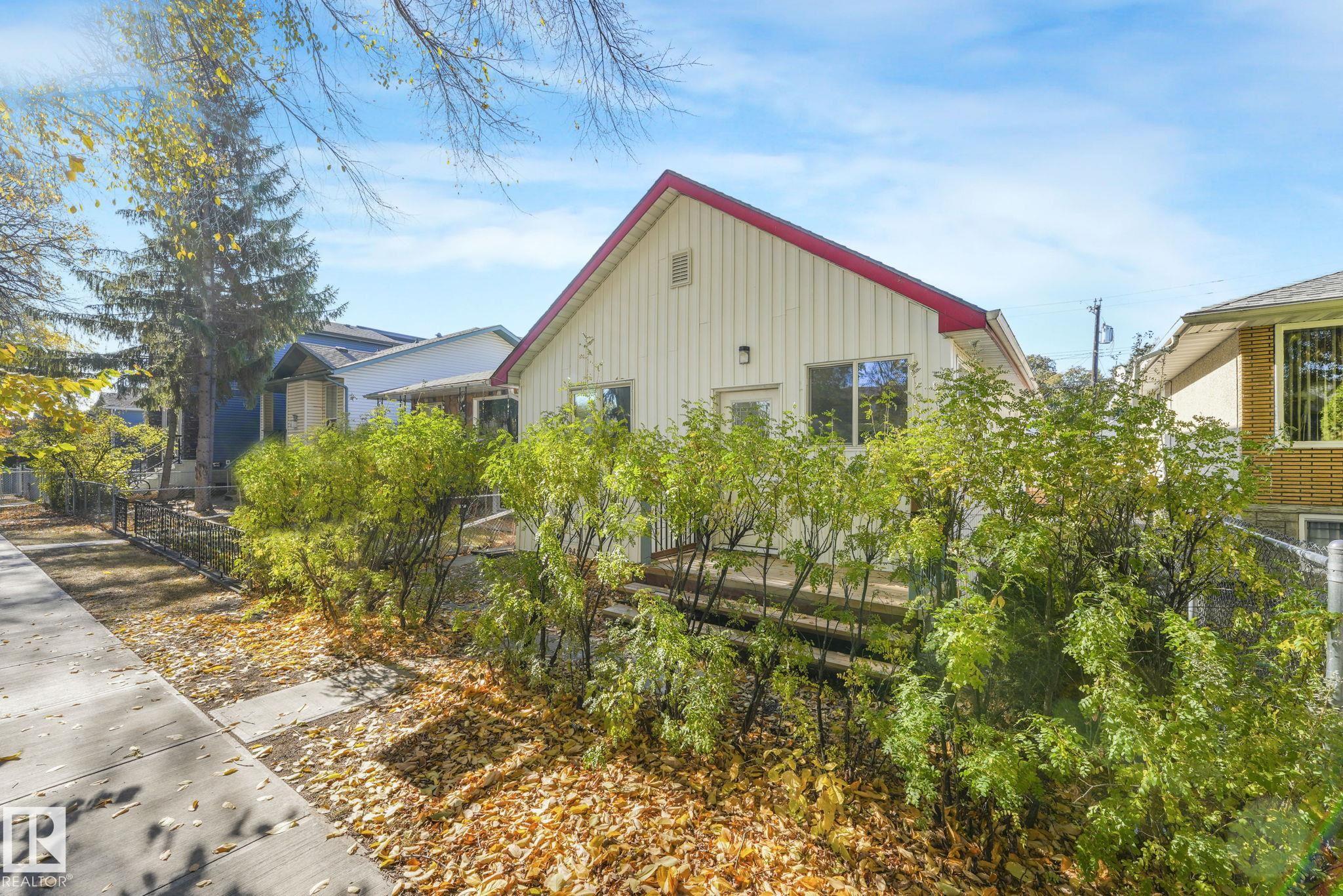 Photo 10 at 11932 91 Street NW, Alberta Avenue, Edmonton