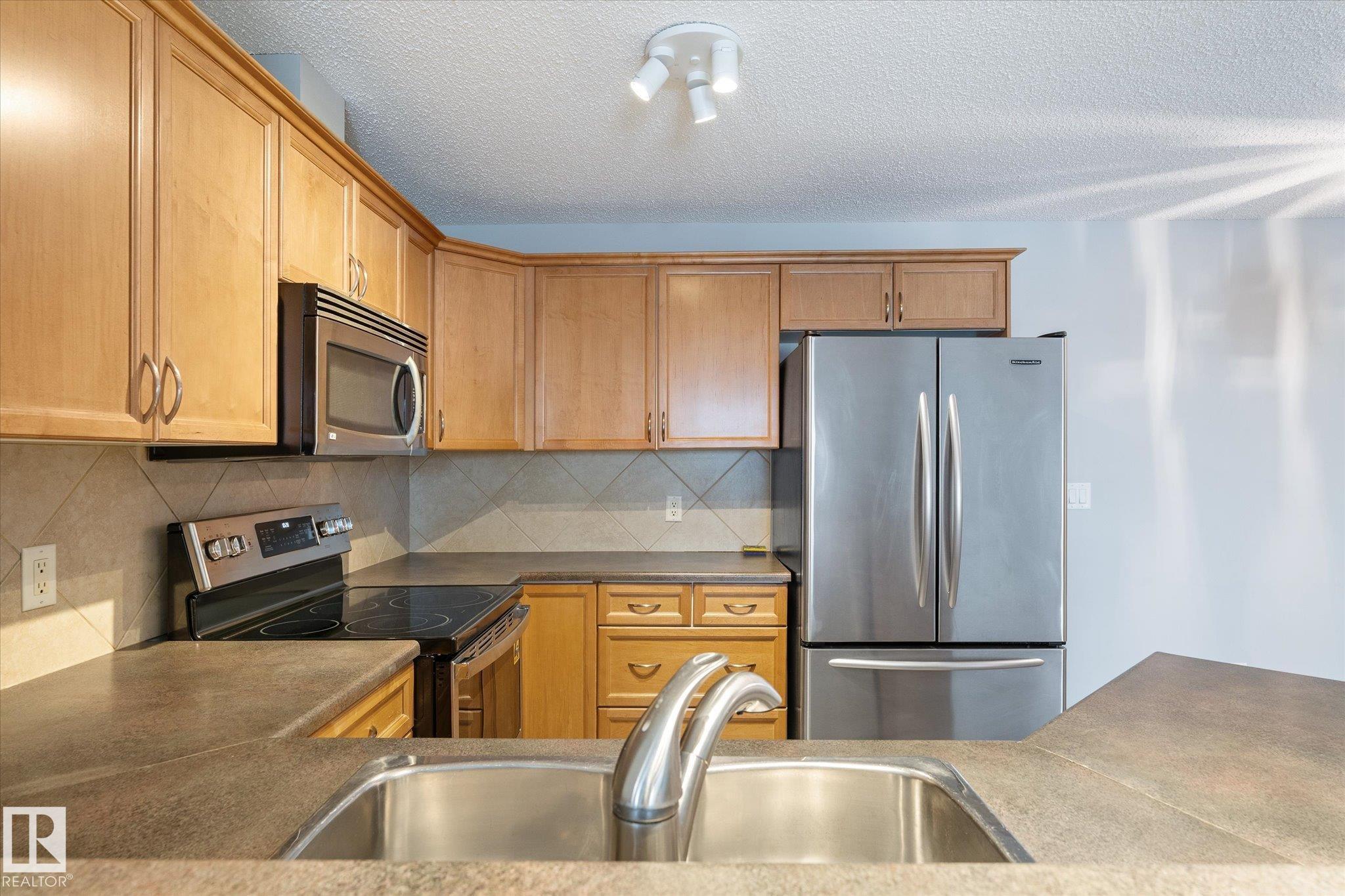 Photo 12 at 205 - 13710 150 Avenue NW, Cumberland, Edmonton