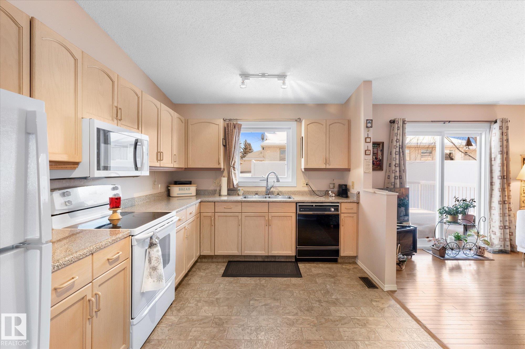 Photo 10 at 1548 54 Street NW, Sakaw, Edmonton