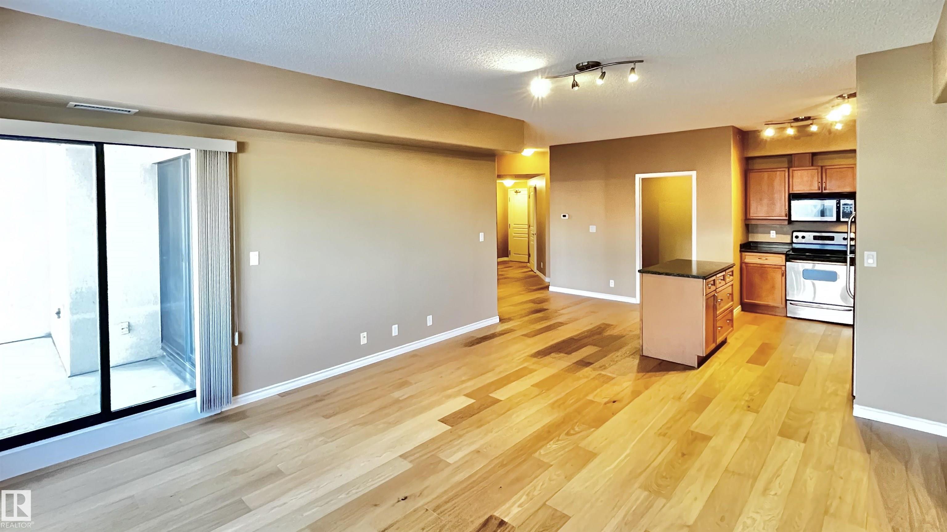 405 - 10319 111 Street NW, Downtown, Edmonton