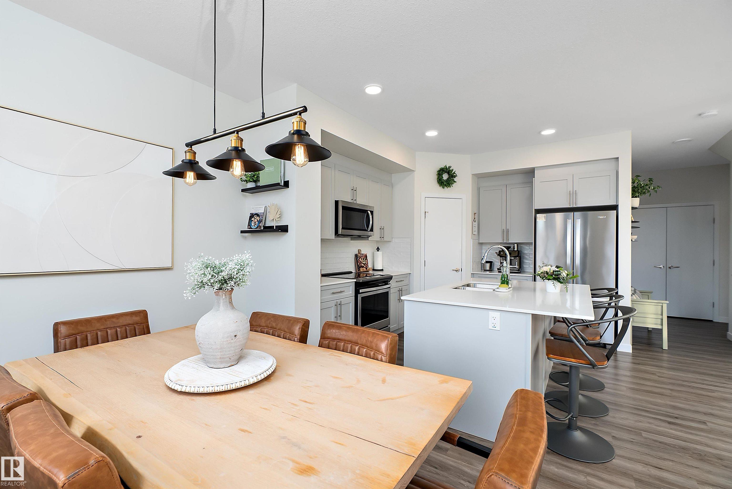 Photo 13 at 21 Rolston Court, Robinson, Leduc