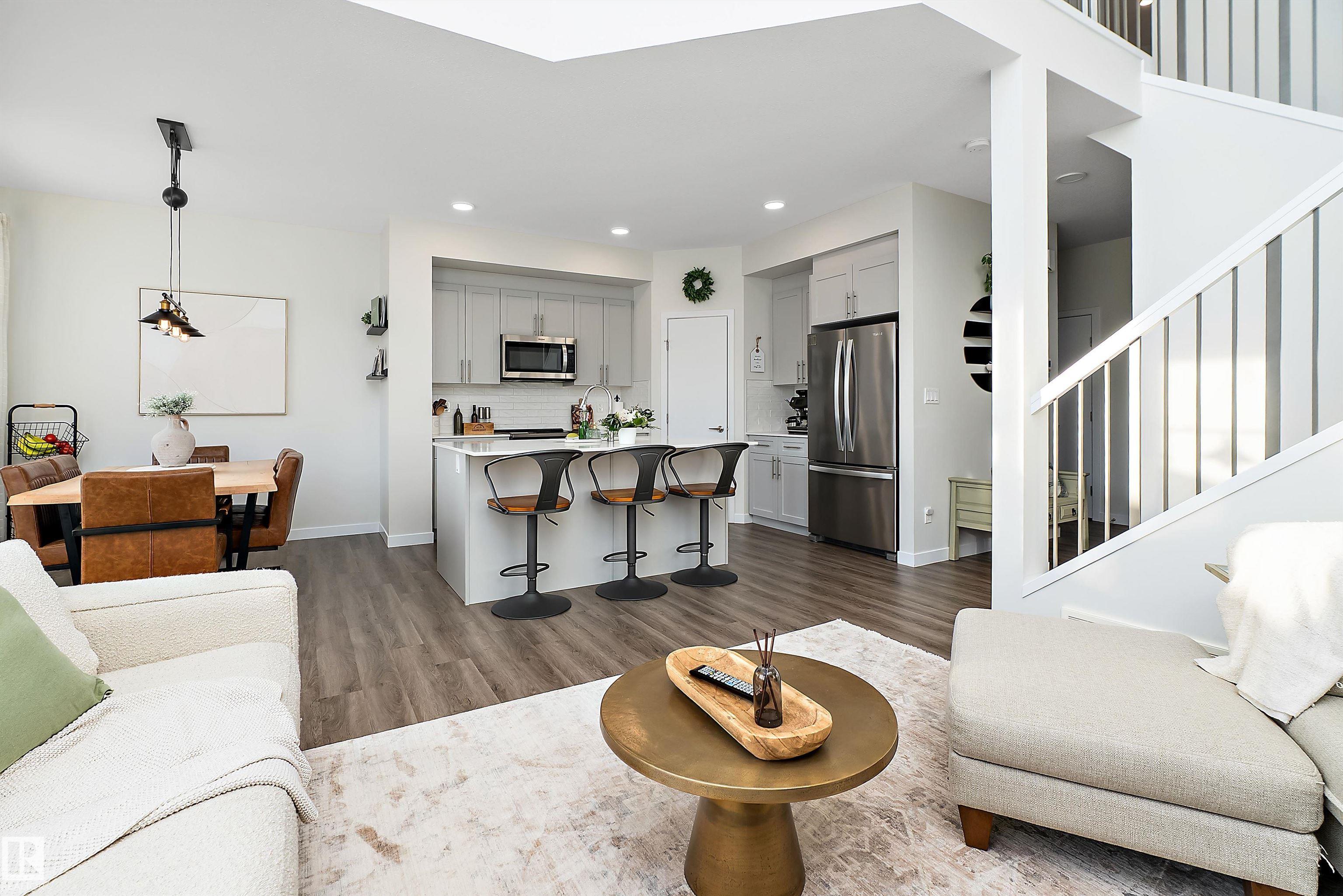 Photo 6 at 21 Rolston Court, Robinson, Leduc