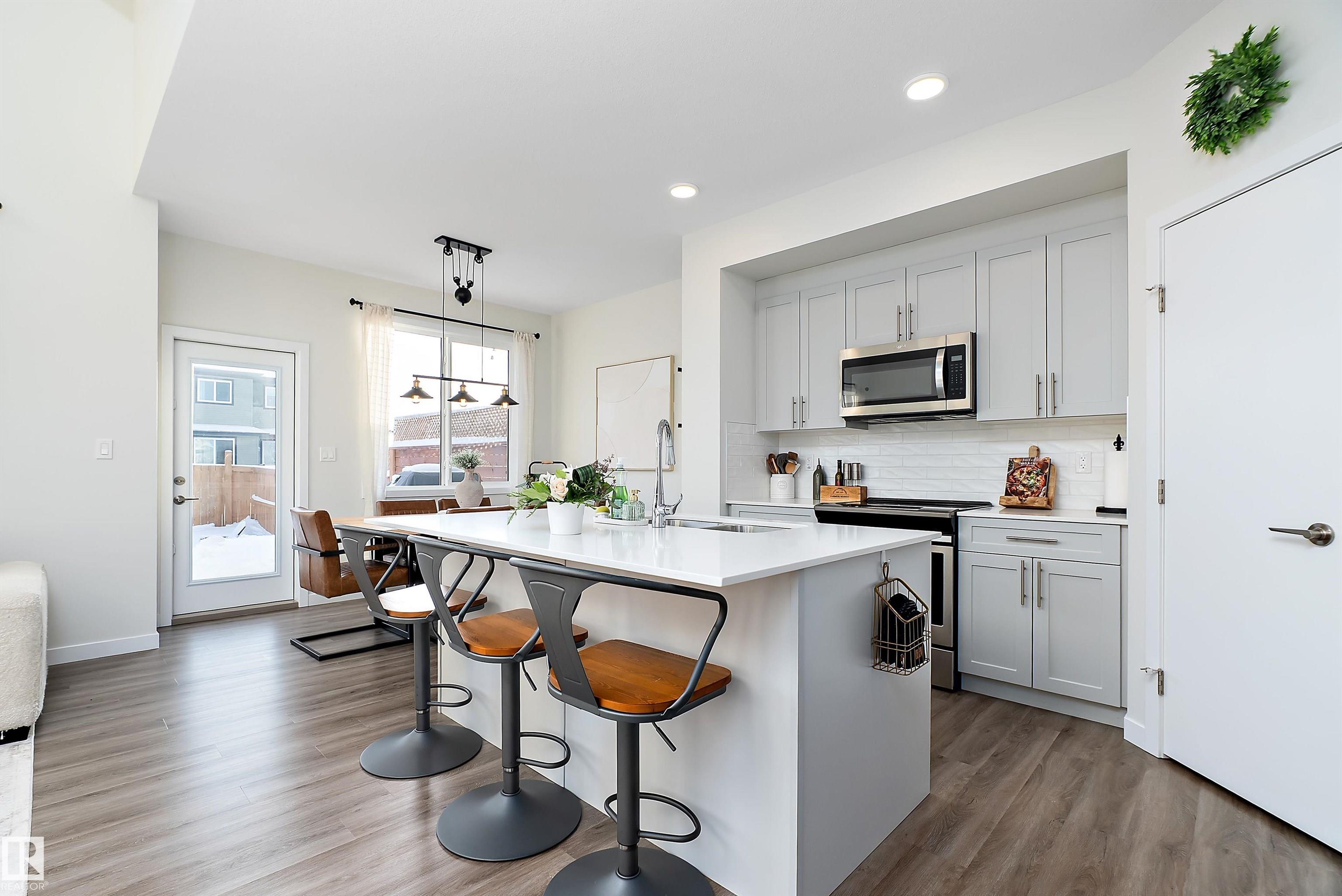 Photo 9 at 21 Rolston Court, Robinson, Leduc