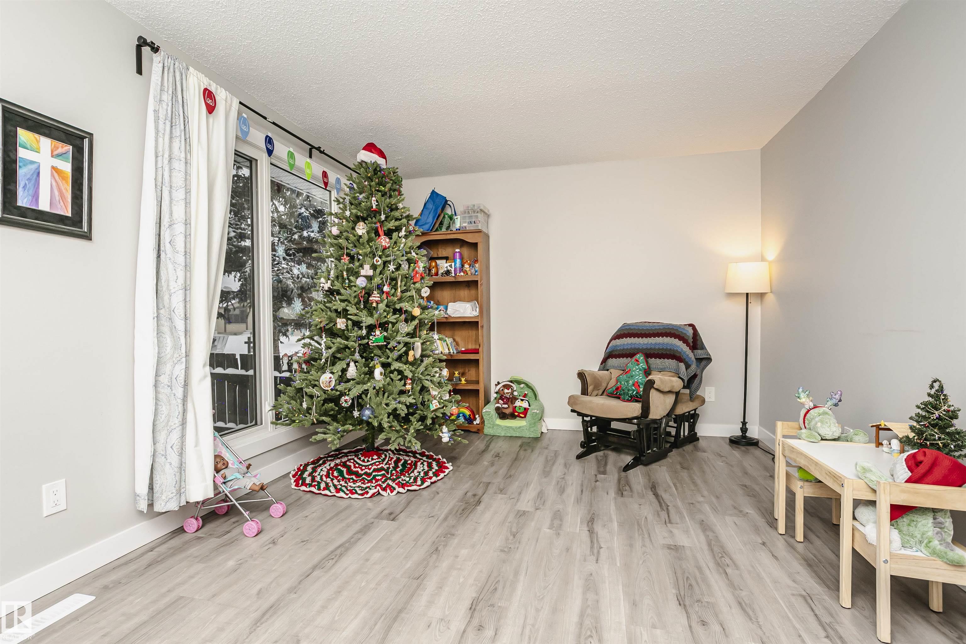 Photo 9 at 3103 109 Street NW, Steinhauer, Edmonton