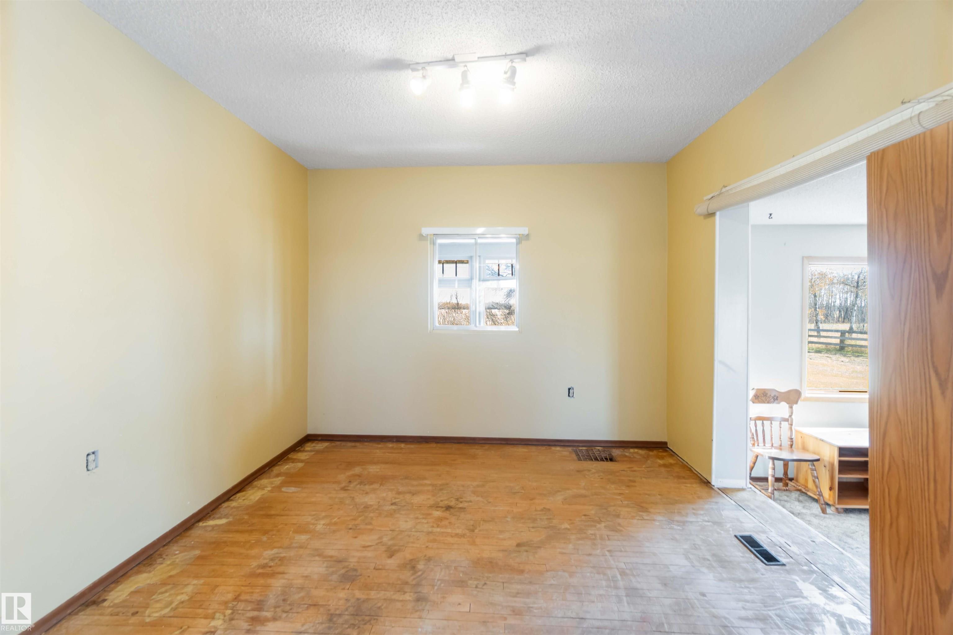 Photo 19 at 57312 Rr 222, None, Rural Sturgeon County