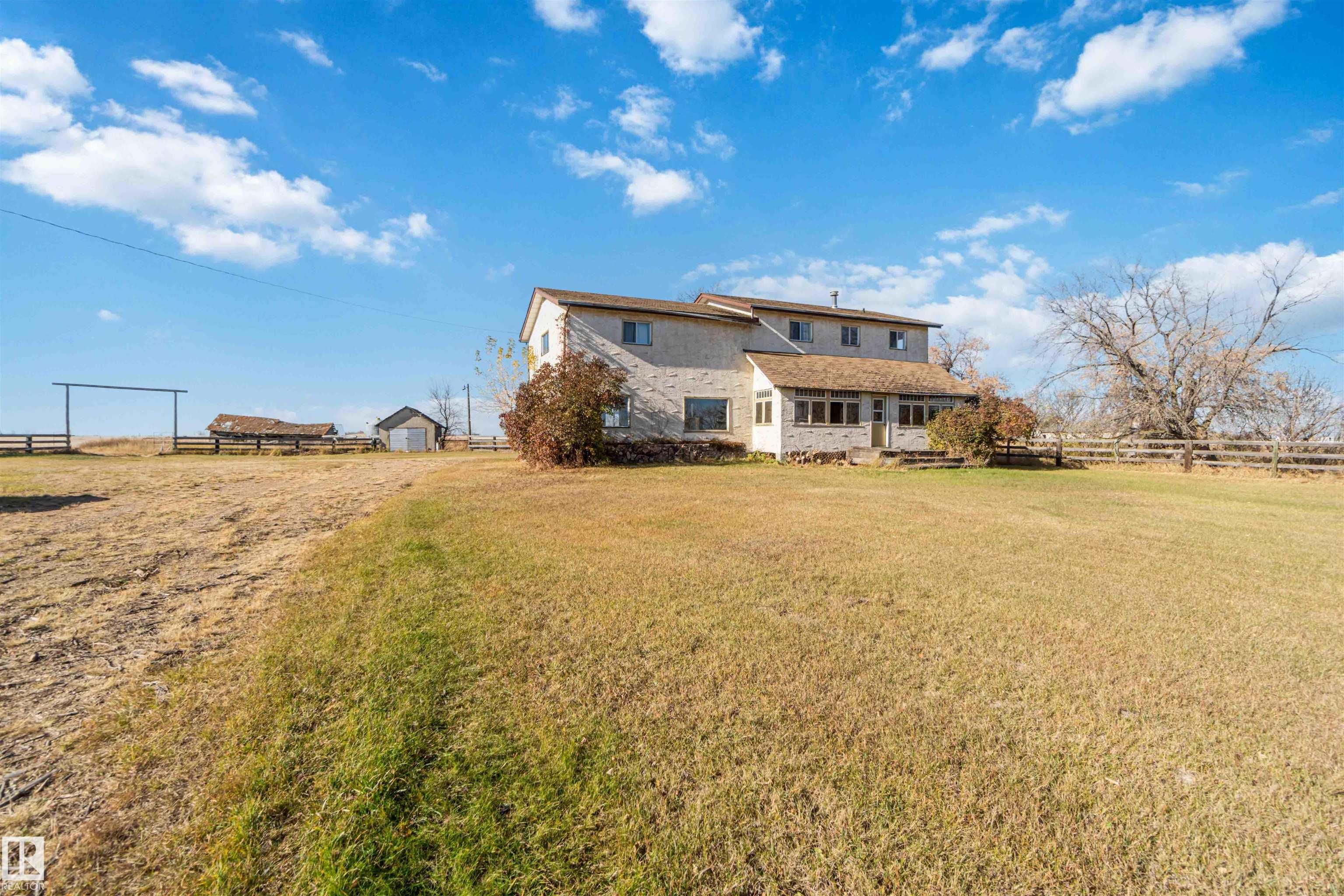 57312 Rr 222, None, Rural Sturgeon County