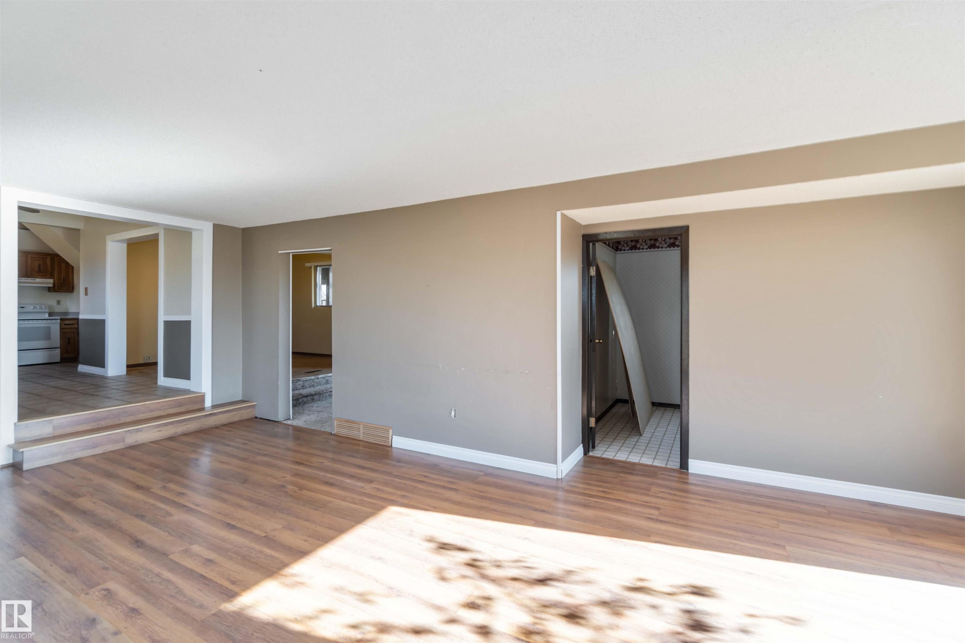 Photo 8 at 57312 Rr 222, None, Rural Sturgeon County