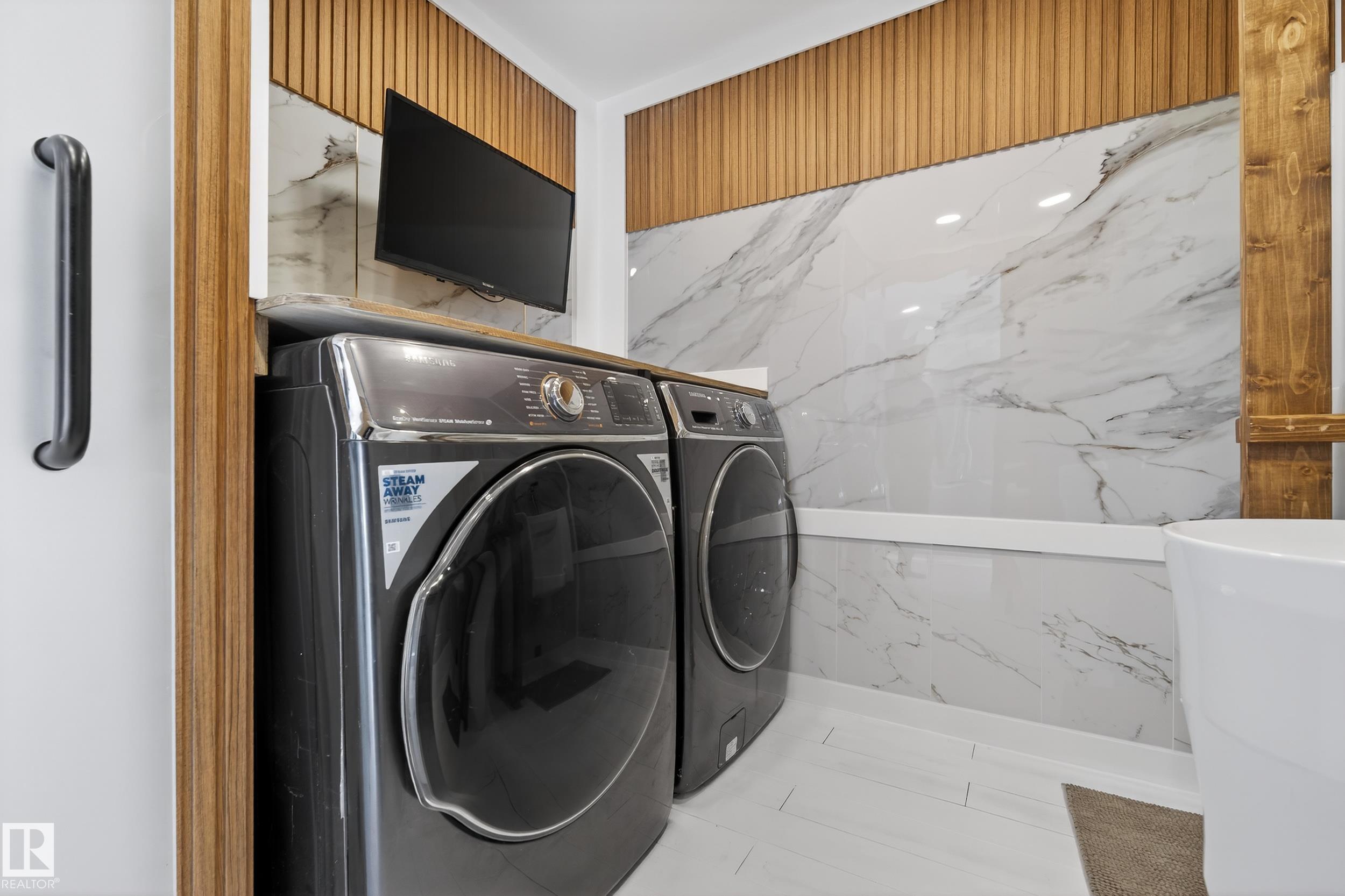 Photo 15 at 11A Meadowlark Village NW, West Meadowlark Park, Edmonton