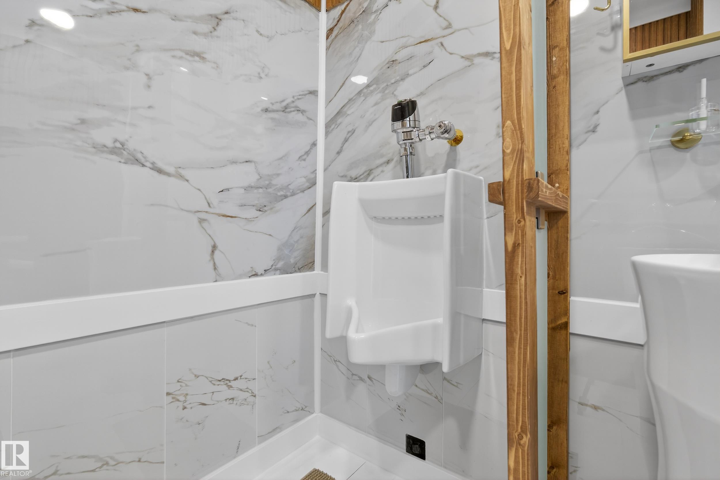 Photo 16 at 11A Meadowlark Village NW, West Meadowlark Park, Edmonton