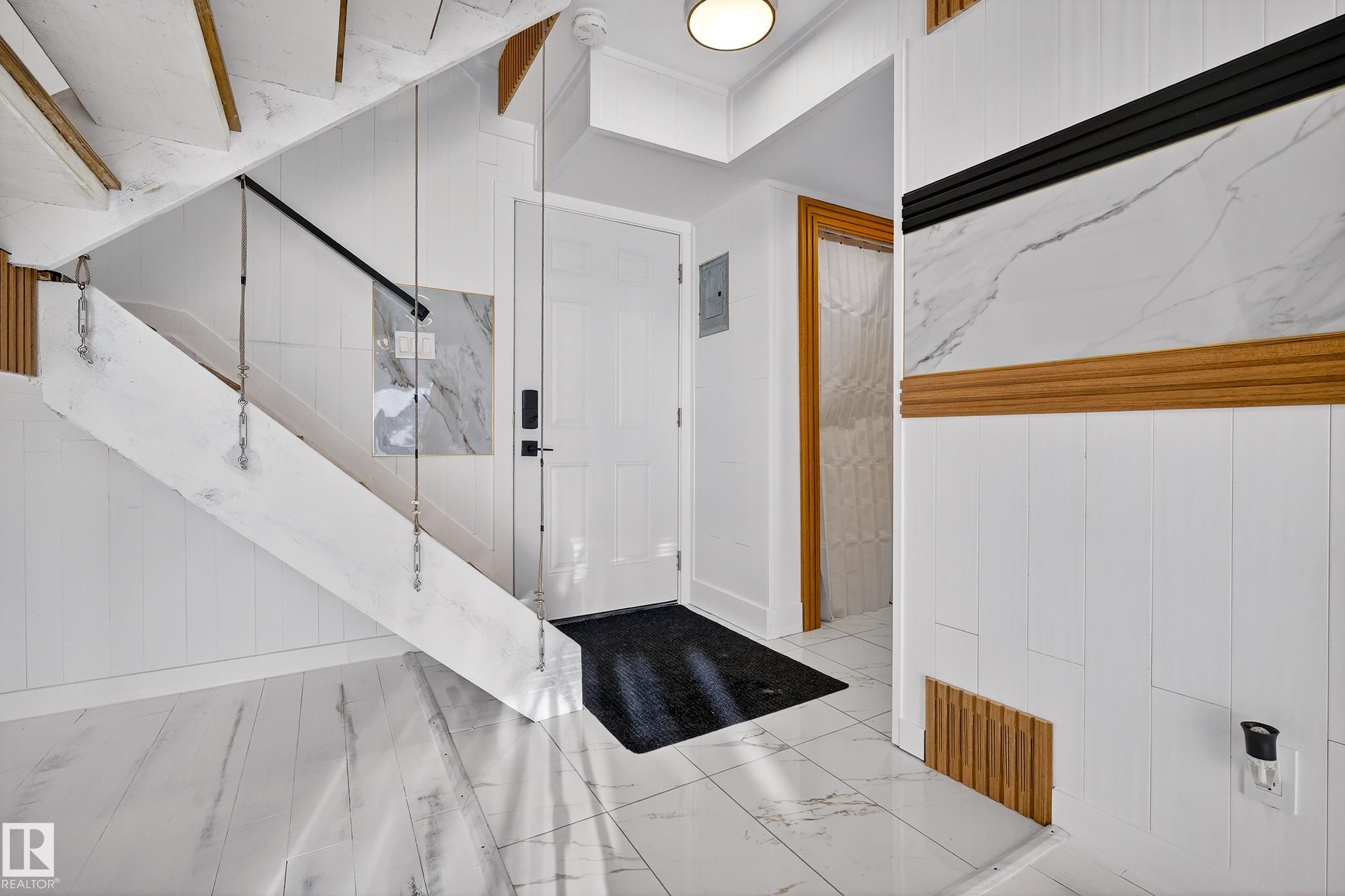 11A Meadowlark Village NW, West Meadowlark Park, Edmonton