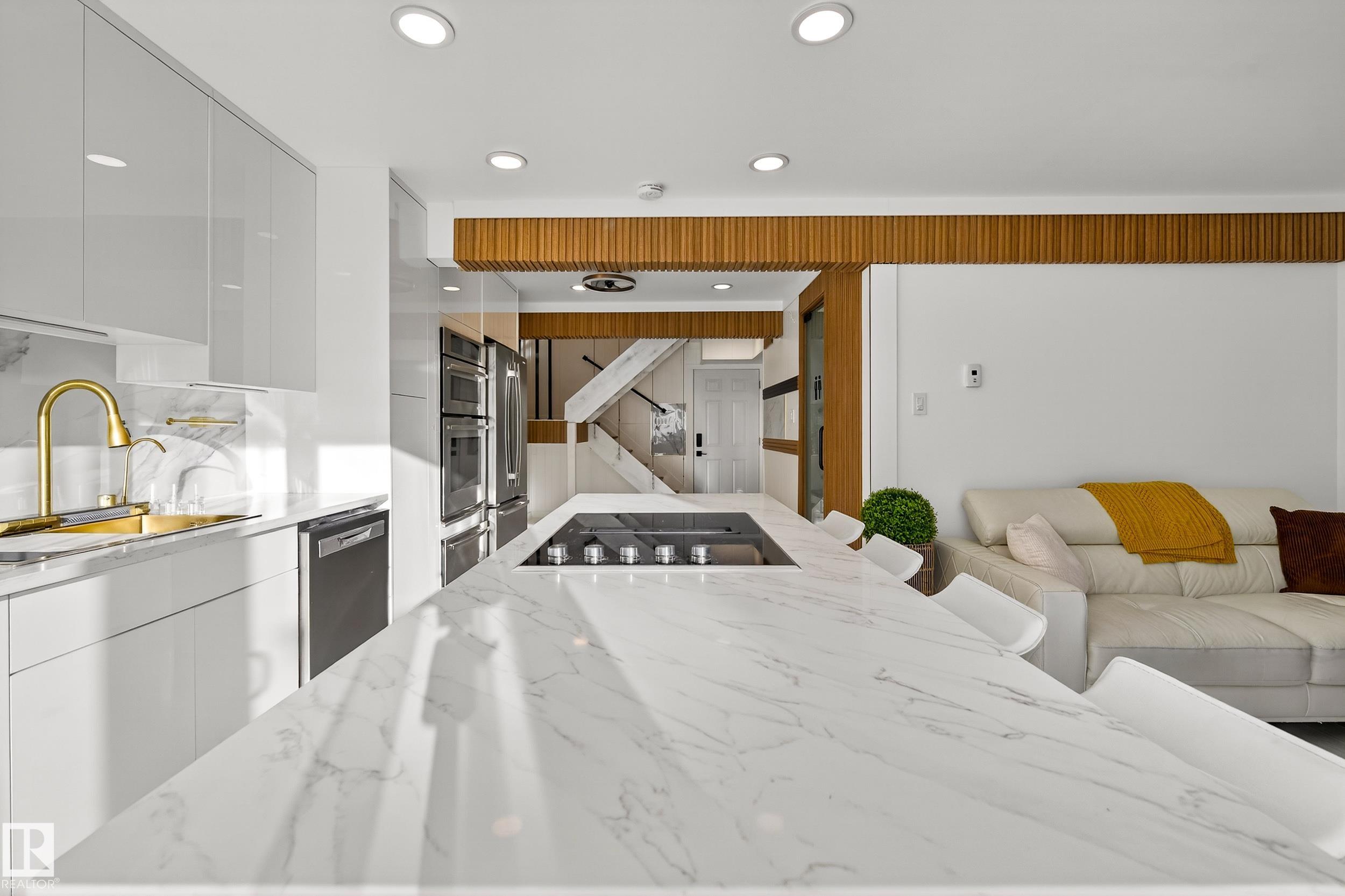 Photo 7 at 11A Meadowlark Village NW, West Meadowlark Park, Edmonton