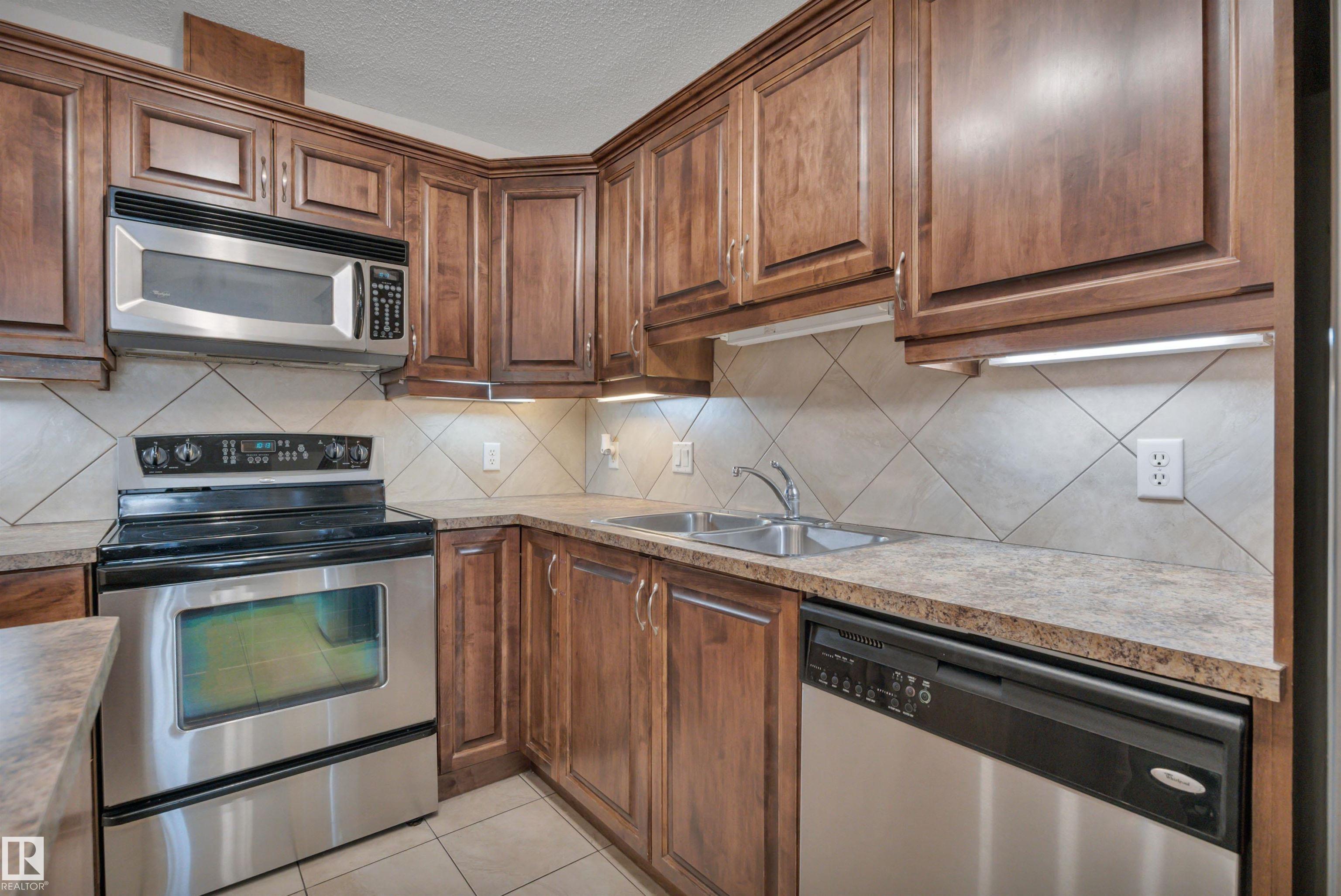 Photo 13 at 119 - 16035 132 Street NW, Oxford, Edmonton