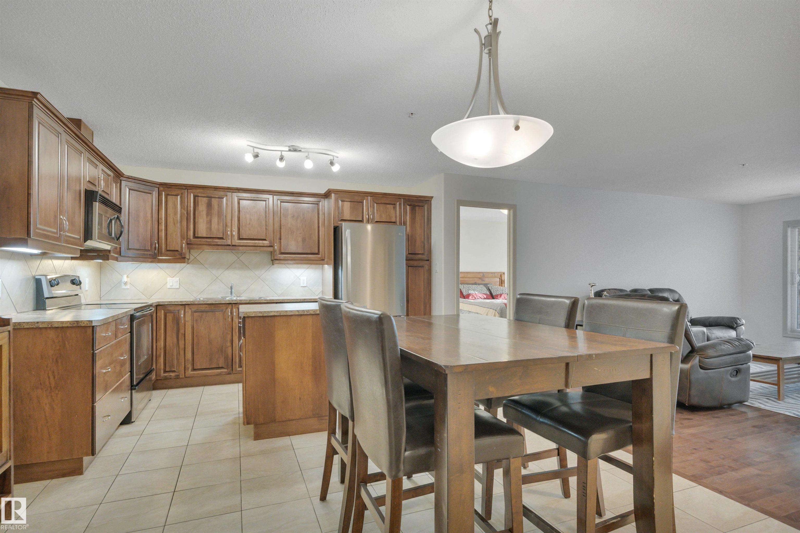 Photo 9 at 119 - 16035 132 Street NW, Oxford, Edmonton