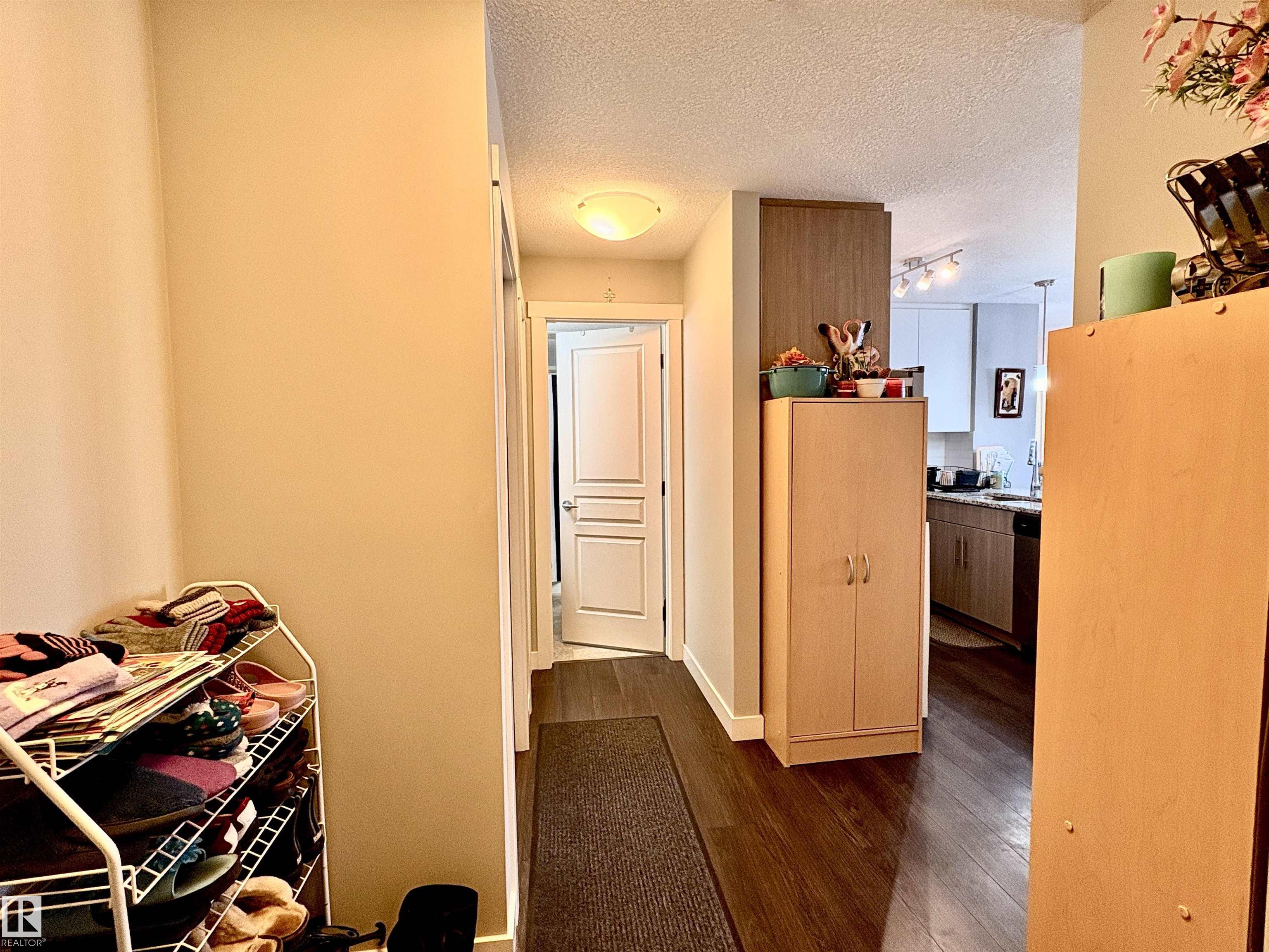 206 - 3670 139 Avenue NW, Clareview Town Centre, Edmonton