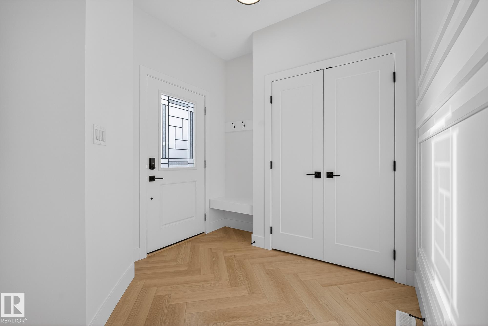 8612 181 Avenue NW, Klarvatten, Edmonton