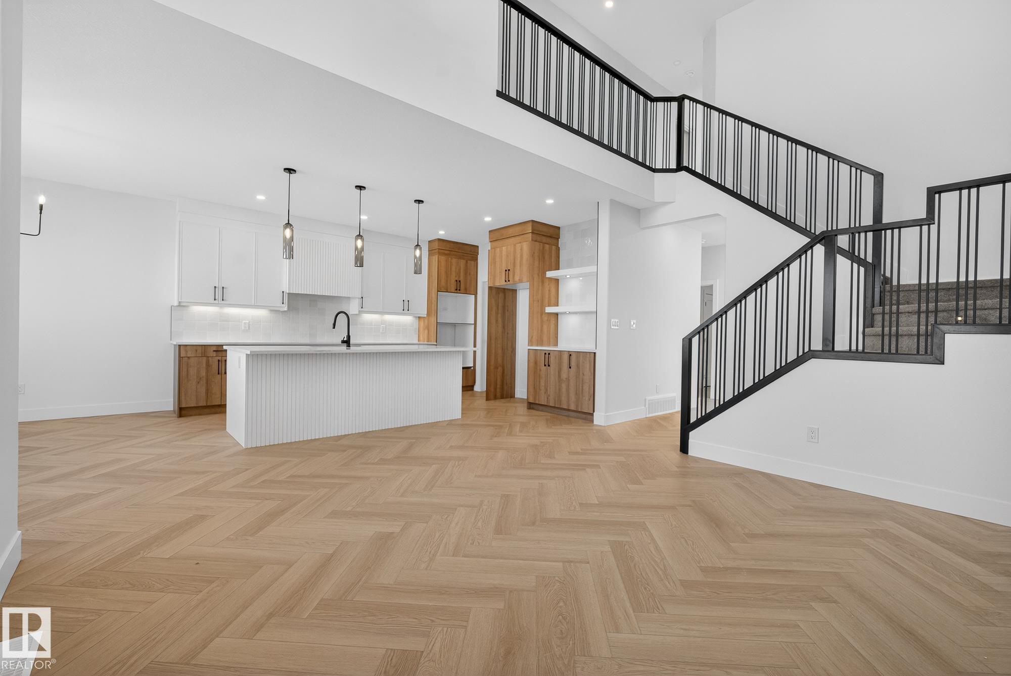 Photo 10 at 8612 181 Avenue NW, Klarvatten, Edmonton