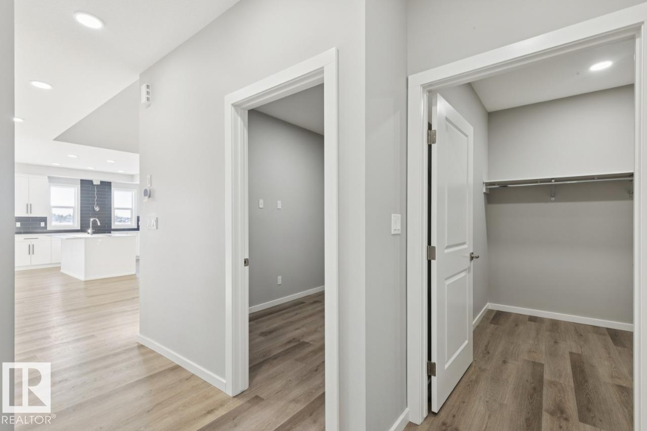 2647 5 Avenue SW, Alces, Edmonton