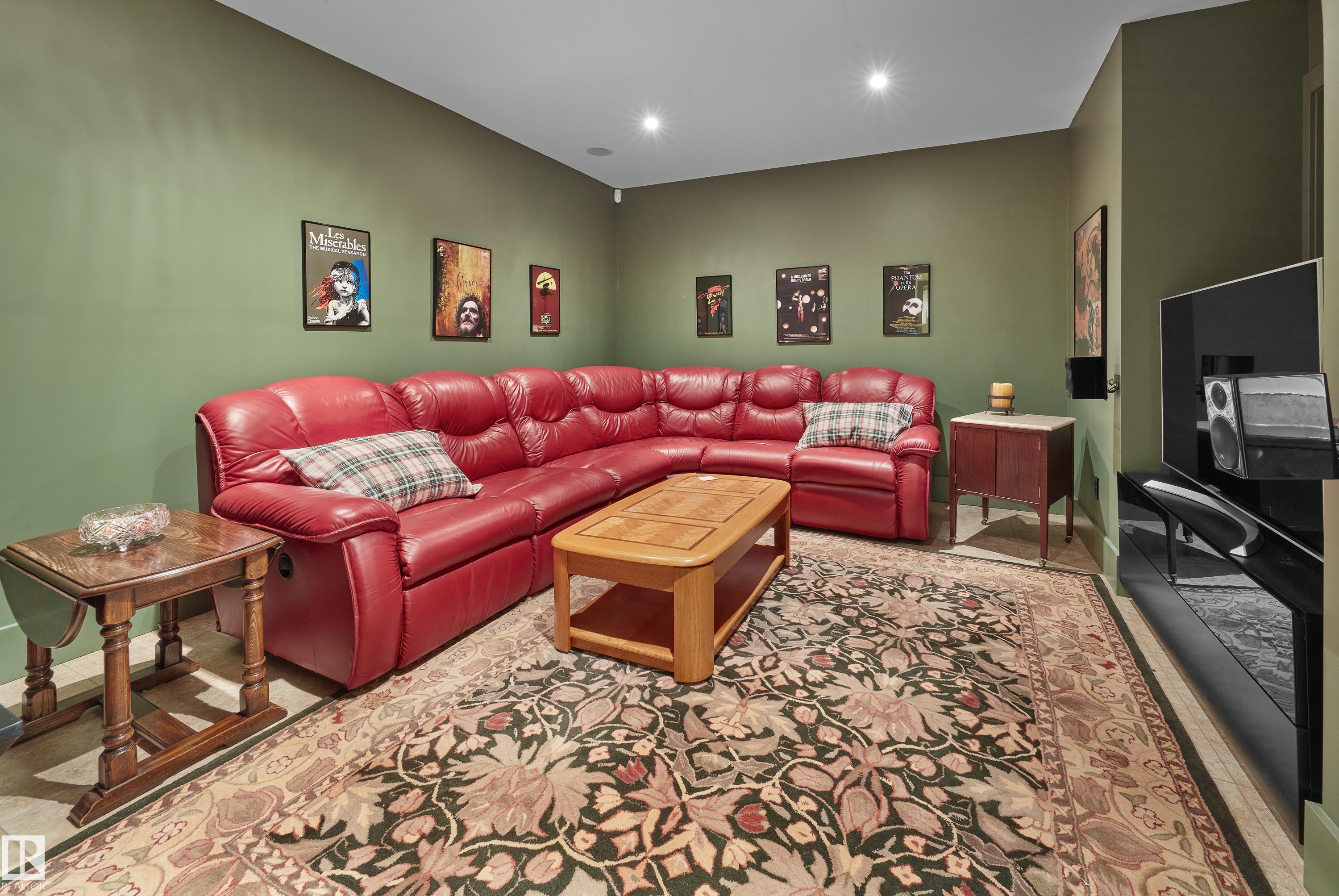 Photo 22 at 9135 117 Street NW, Windsor Park, Edmonton