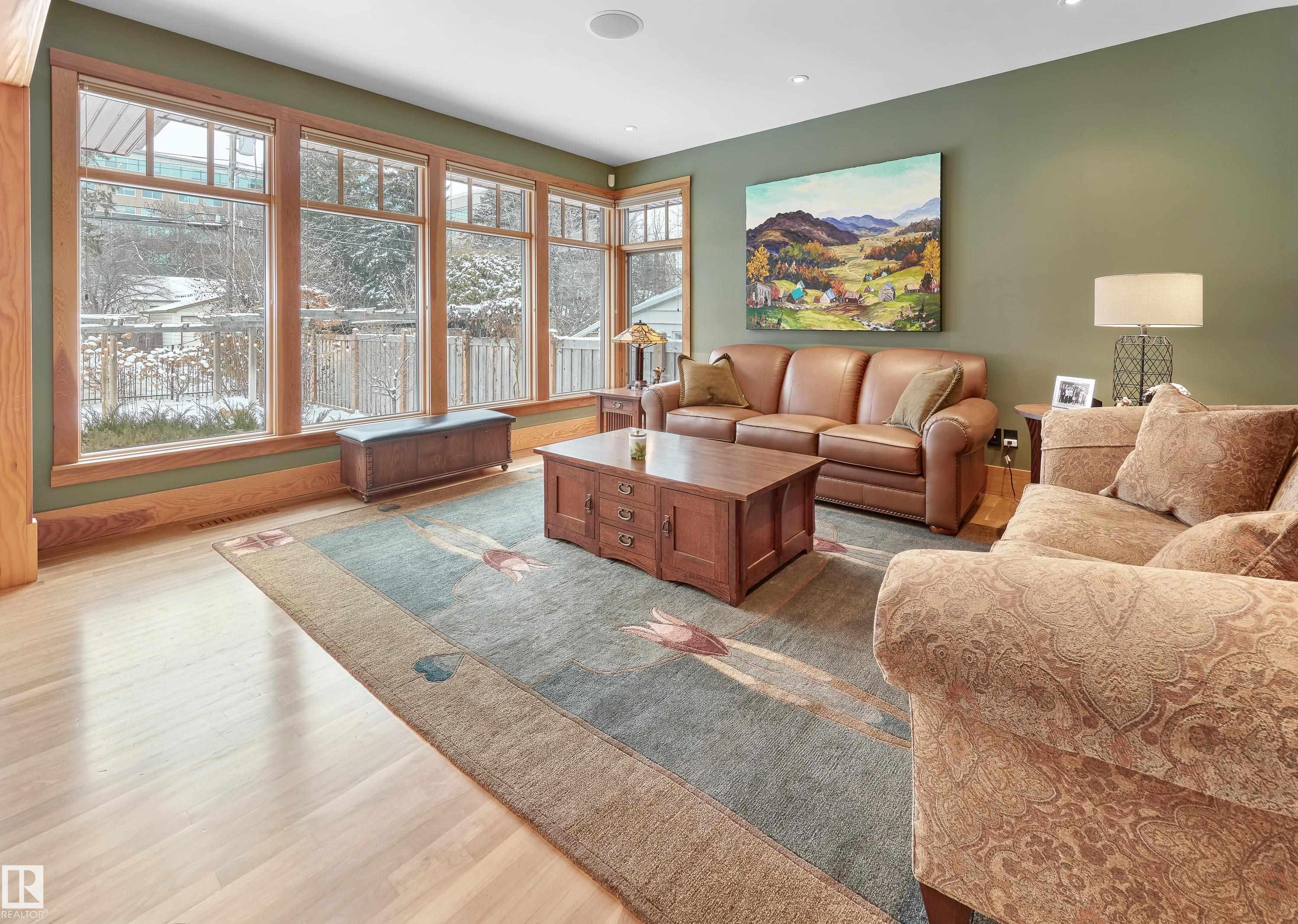 Photo 10 at 9135 117 Street NW, Windsor Park, Edmonton