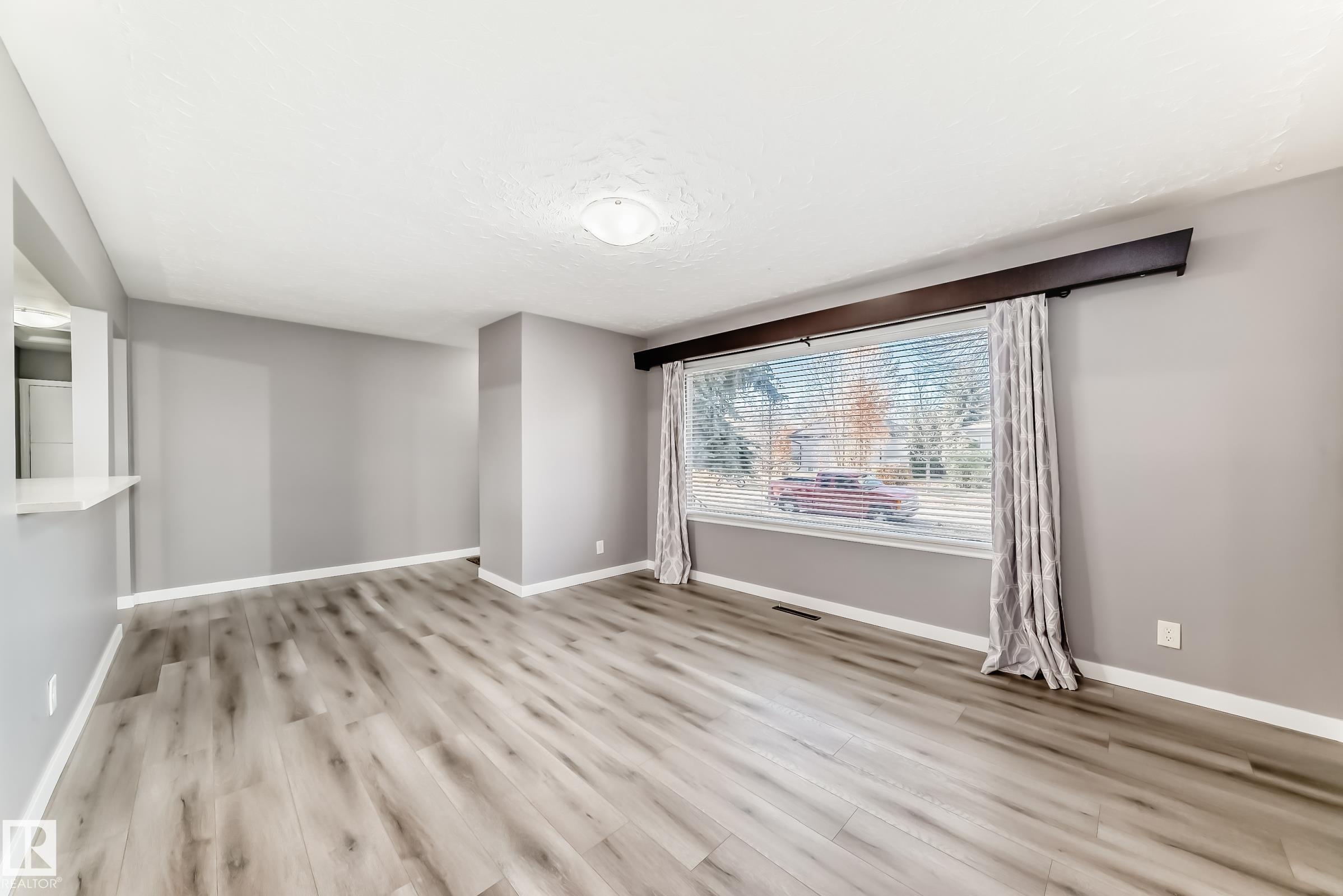 12205 37 Street NW, Bergman, Edmonton