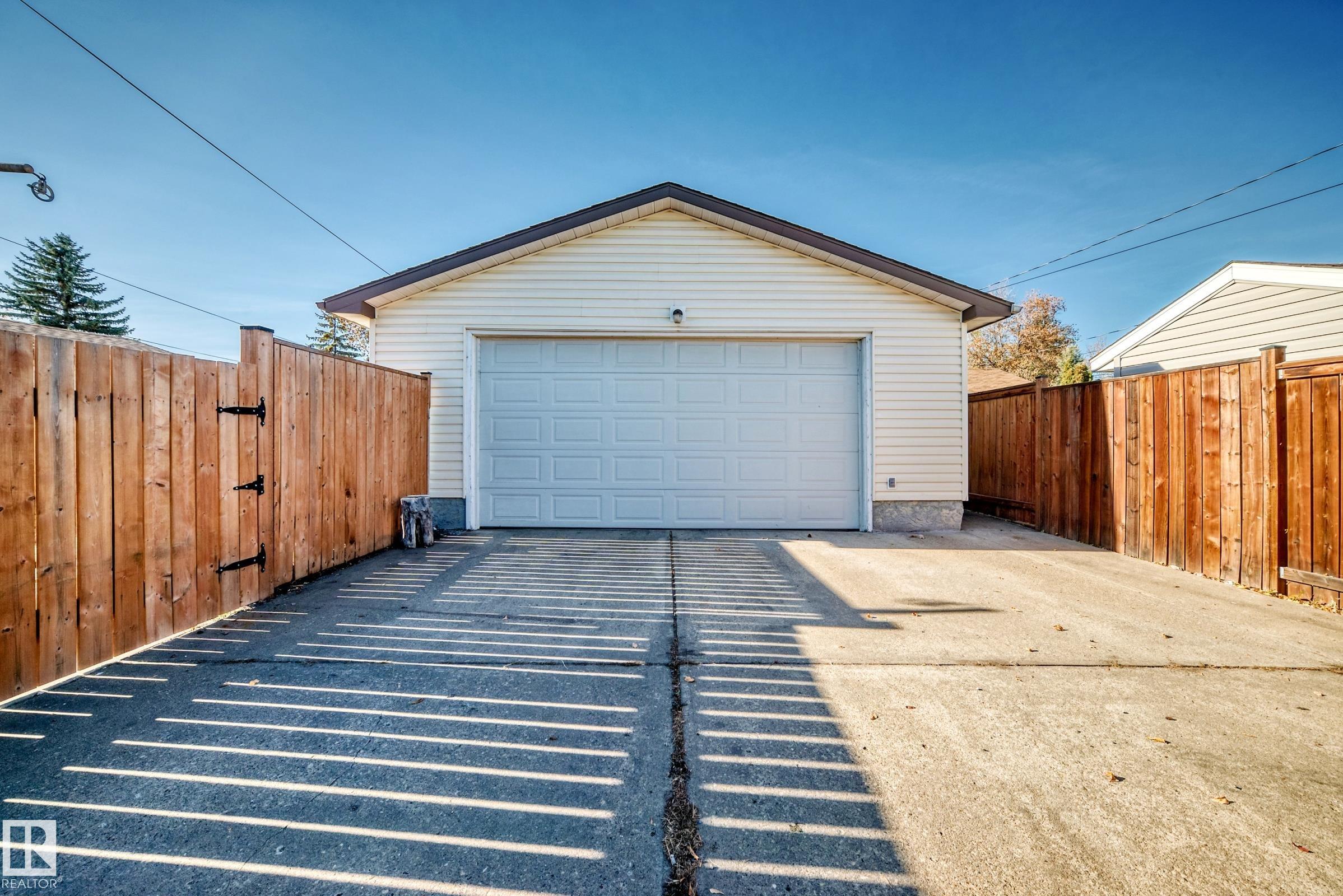 Photo 46 at 12205 37 Street NW, Bergman, Edmonton