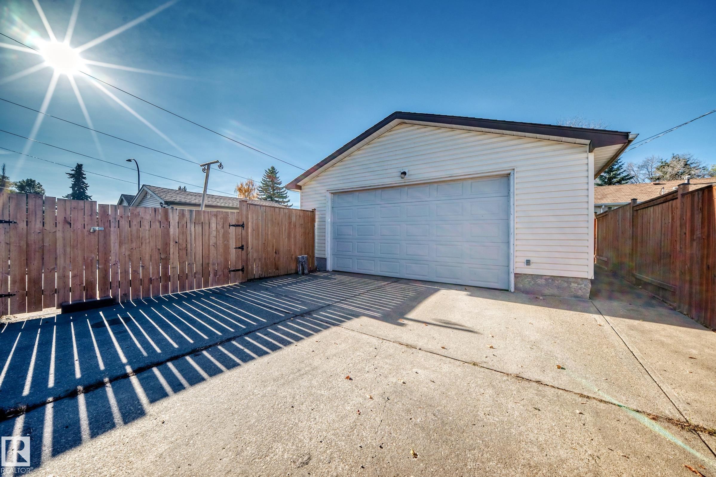 Photo 47 at 12205 37 Street NW, Bergman, Edmonton