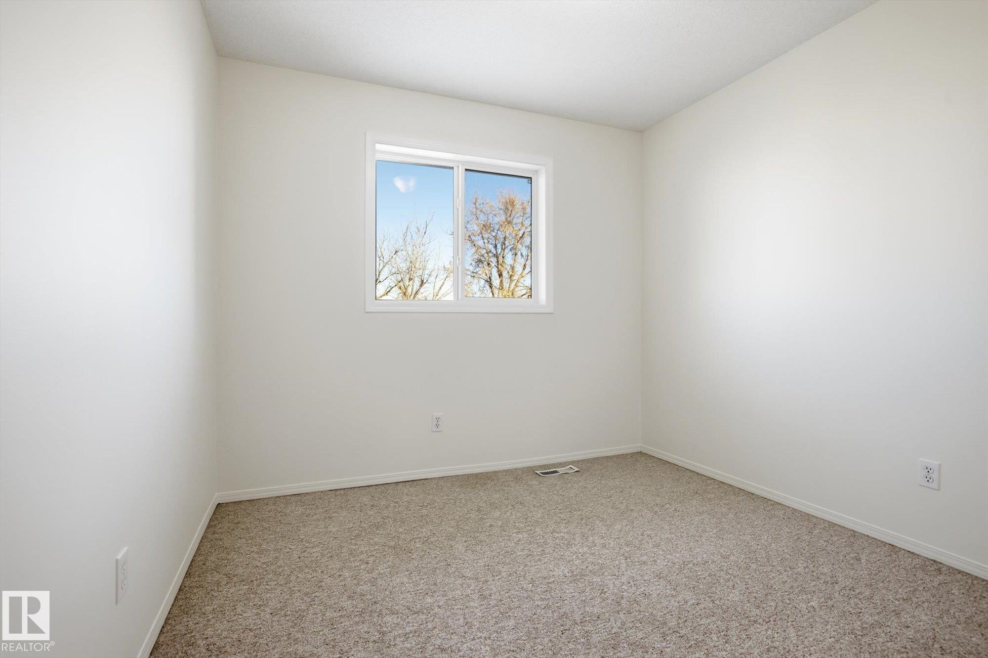 Photo 23 at 17 - 16933 115 Street NW, Canossa, Edmonton