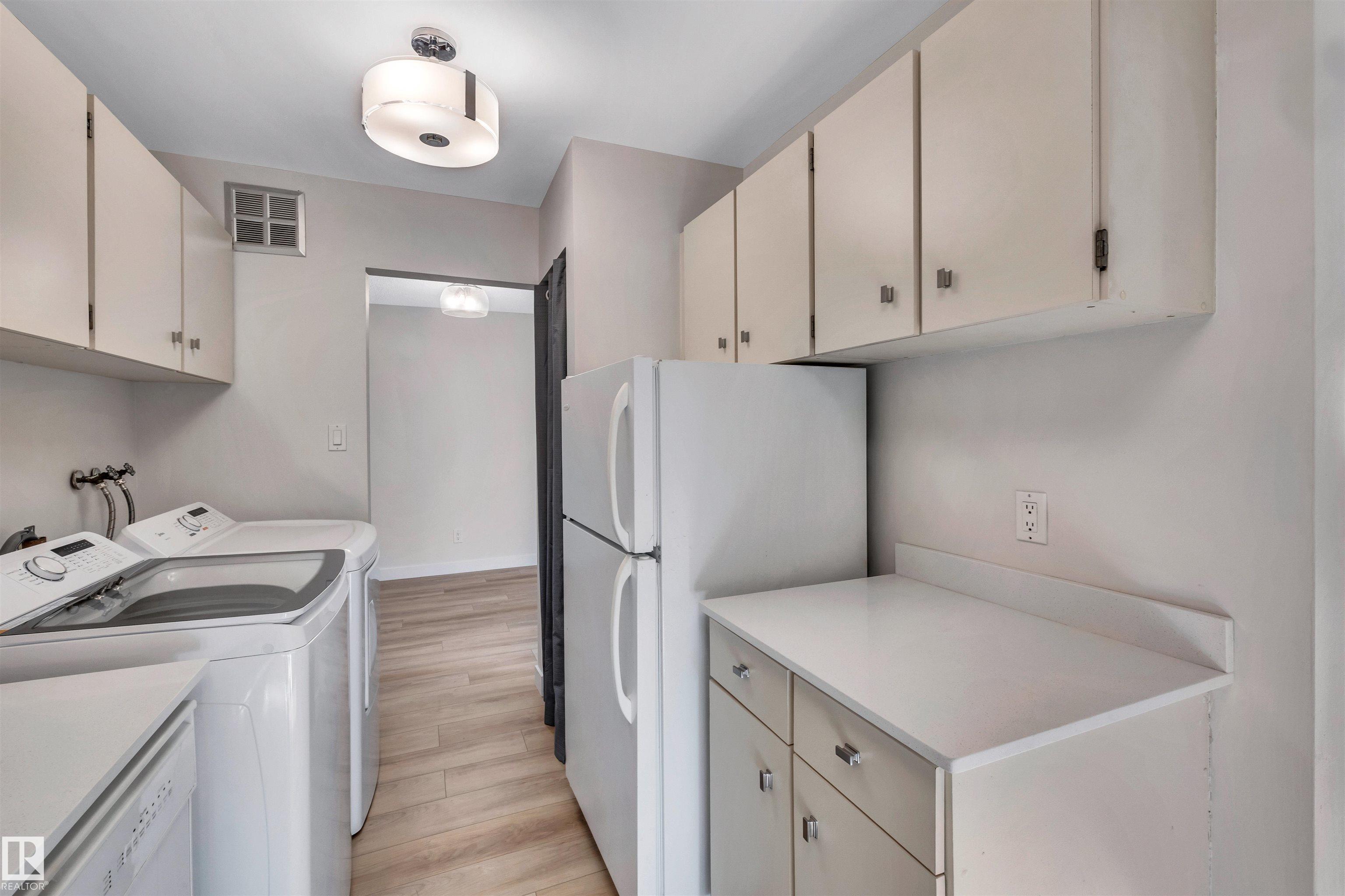 Photo 9 at 3023 Tudor Glen, Grandin, St. Albert