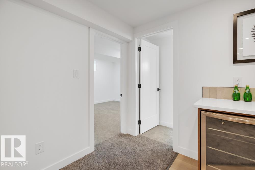 Photo 34 at 6408 88 Avenue NW, Kenilworth, Edmonton