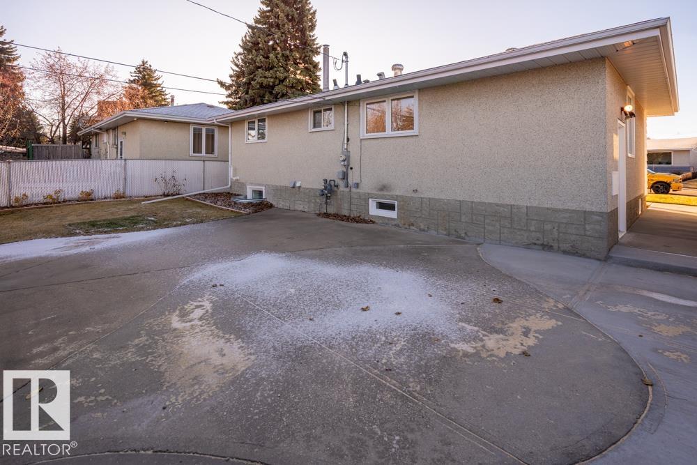 Photo 42 at 6408 88 Avenue NW, Kenilworth, Edmonton