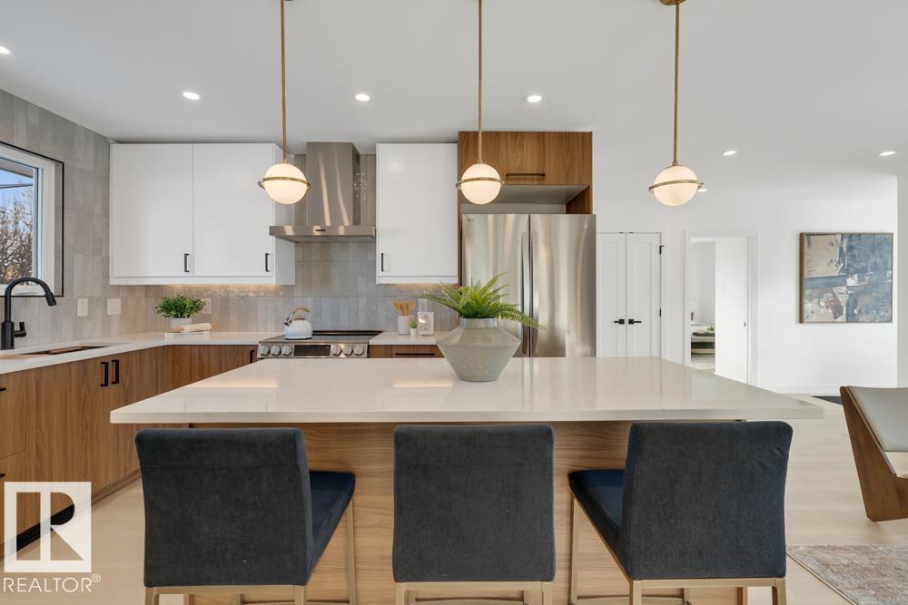 Photo 8 at 6408 88 Avenue NW, Kenilworth, Edmonton