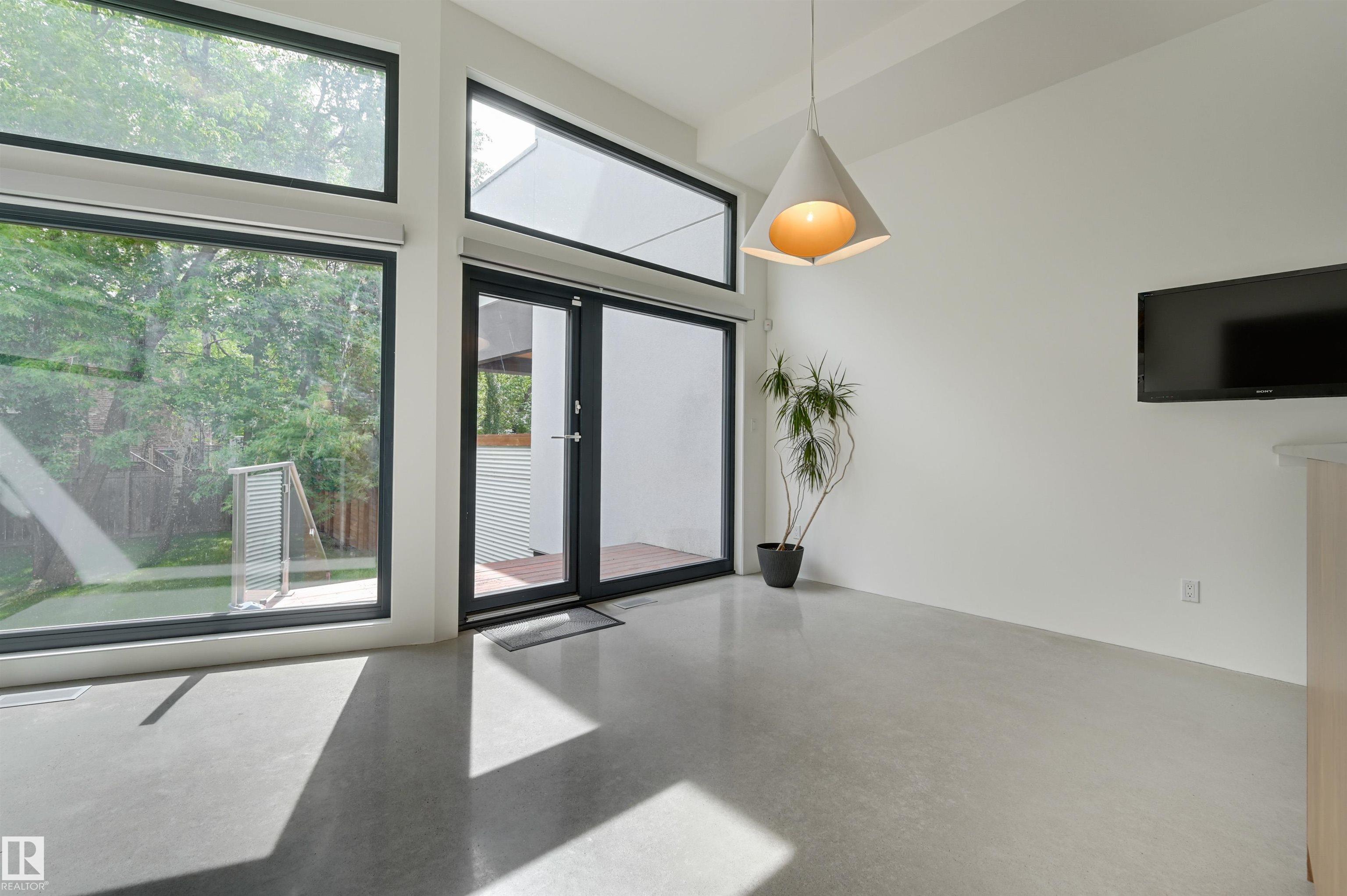 Photo 21 at 50 Sylvancroft Lane NW, Westmount, Edmonton