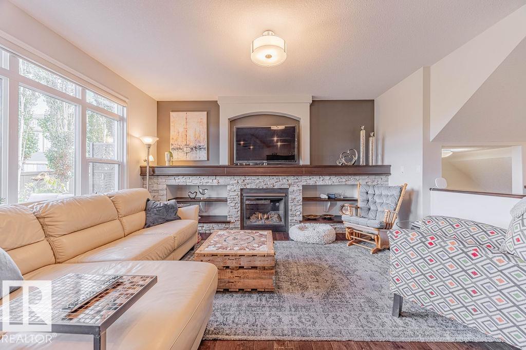 Photo 12 at 1019 Coopers Hawk Link NW, Hawks Ridge, Edmonton