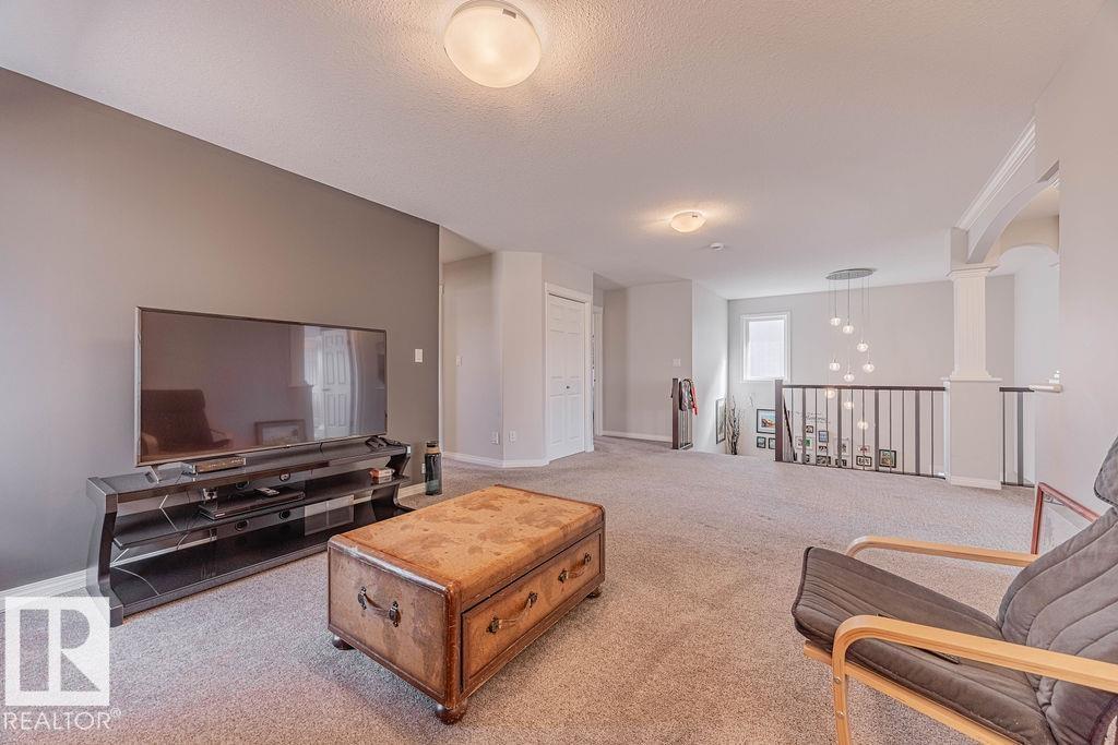 Photo 28 at 1019 Coopers Hawk Link NW, Hawks Ridge, Edmonton