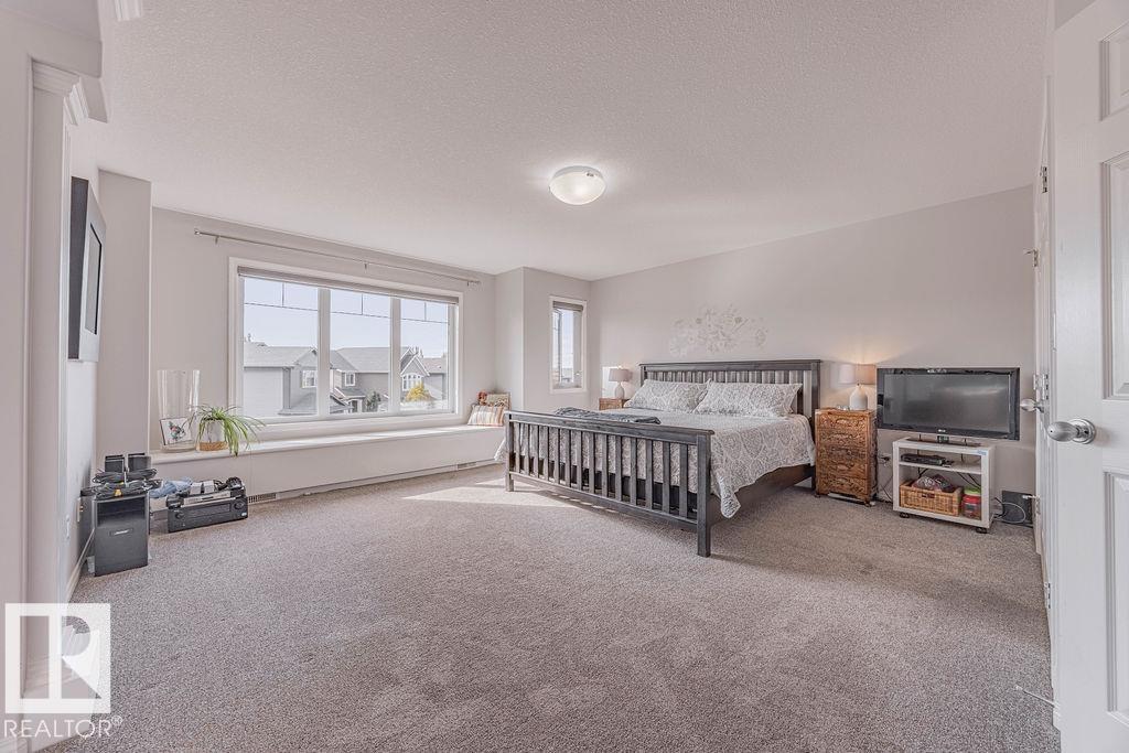 Photo 29 at 1019 Coopers Hawk Link NW, Hawks Ridge, Edmonton