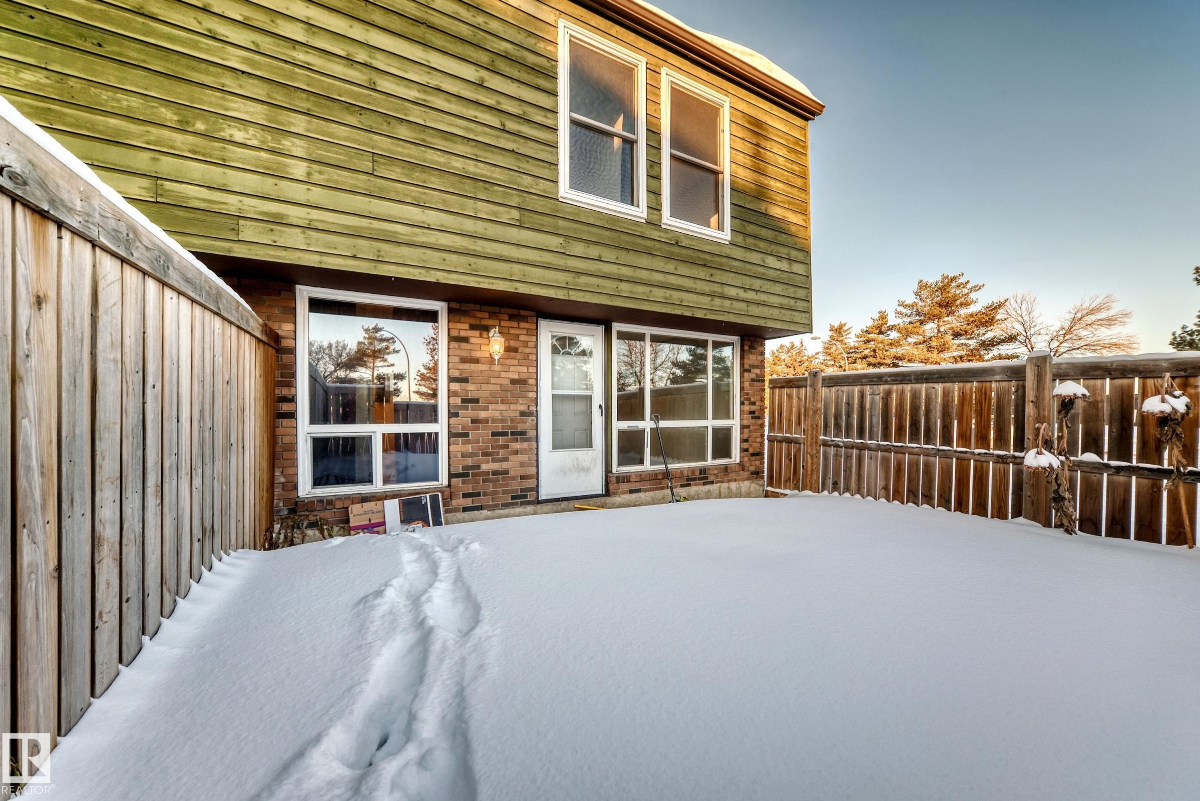 Photo 22 at 531 Abbottsfield Road NW, Abbottsfield, Edmonton