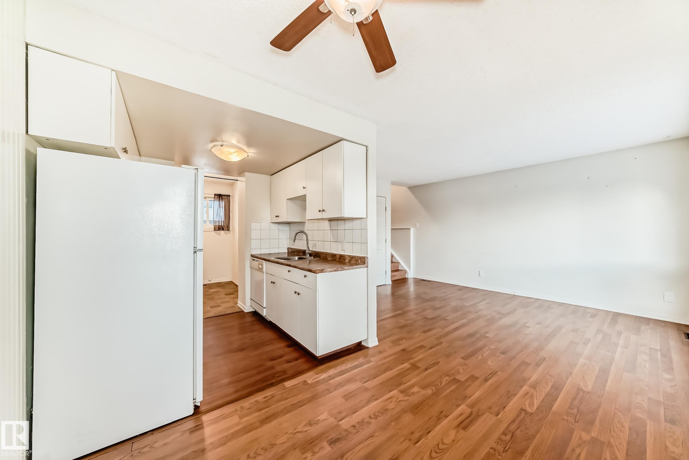 Photo 6 at 531 Abbottsfield Road NW, Abbottsfield, Edmonton