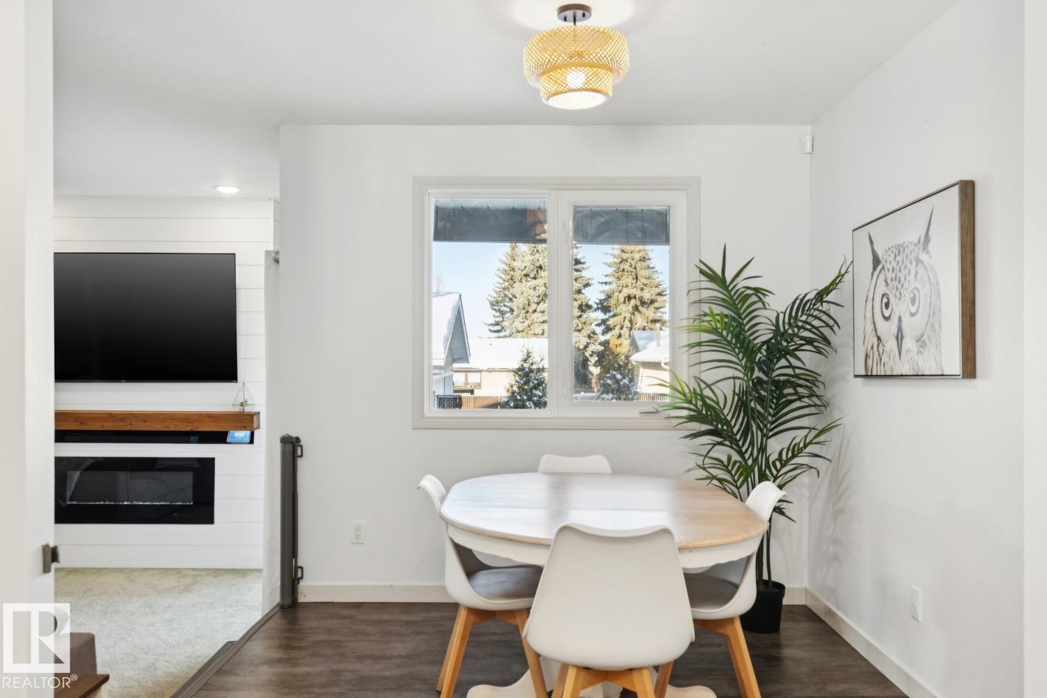 Photo 13 at 6412 36 Avenue NW, Hillview, Edmonton