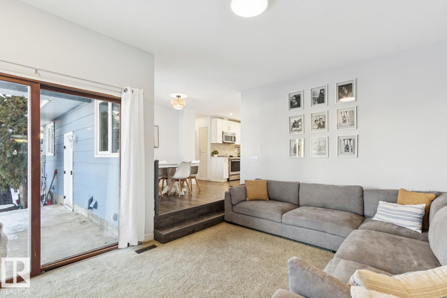 Photo 16 at 6412 36 Avenue NW, Hillview, Edmonton